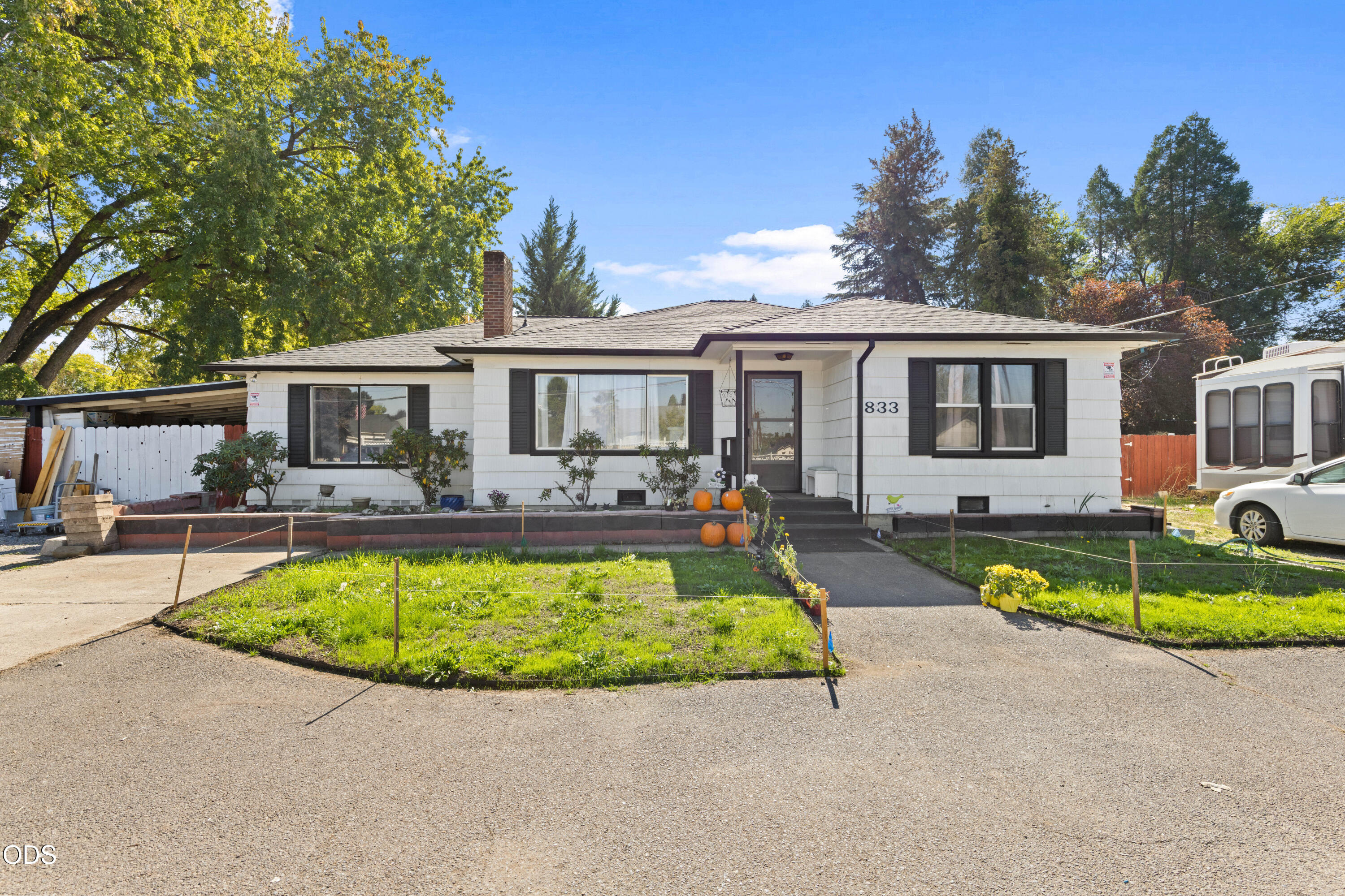 833 Beall Lane — photo