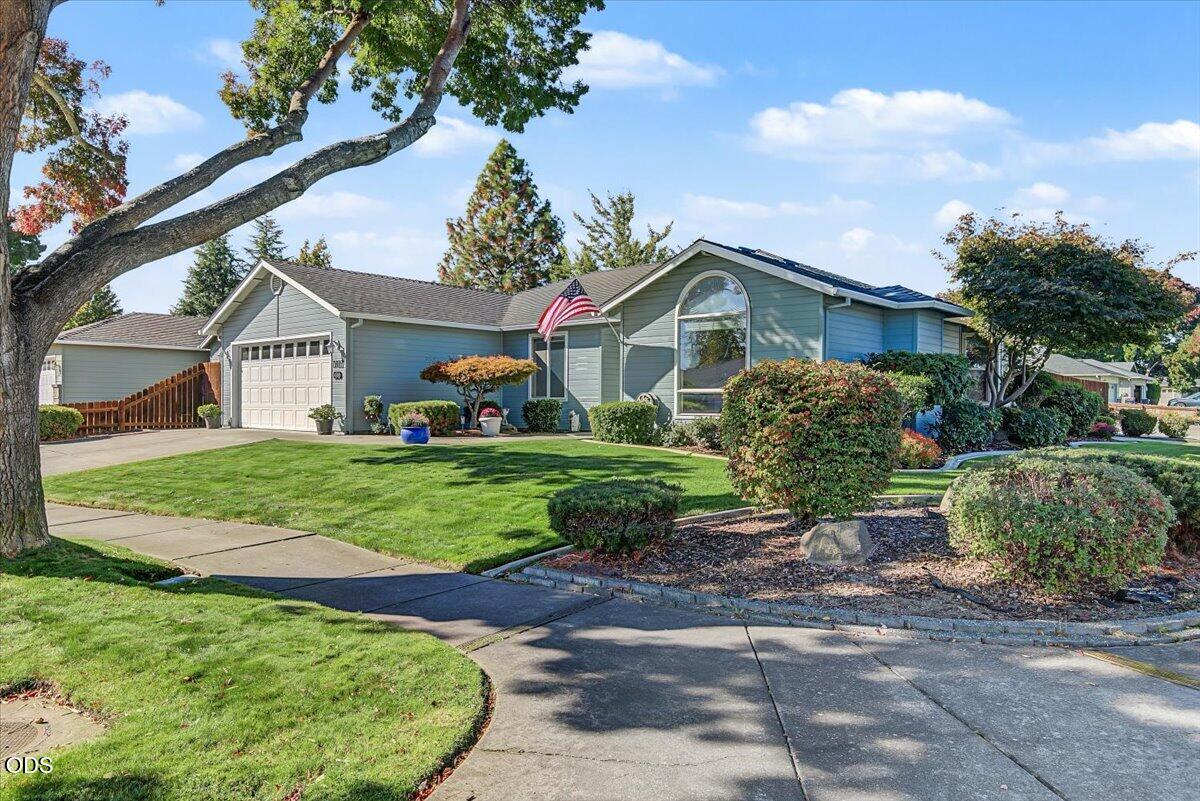1902 McKenzie Drive — photo