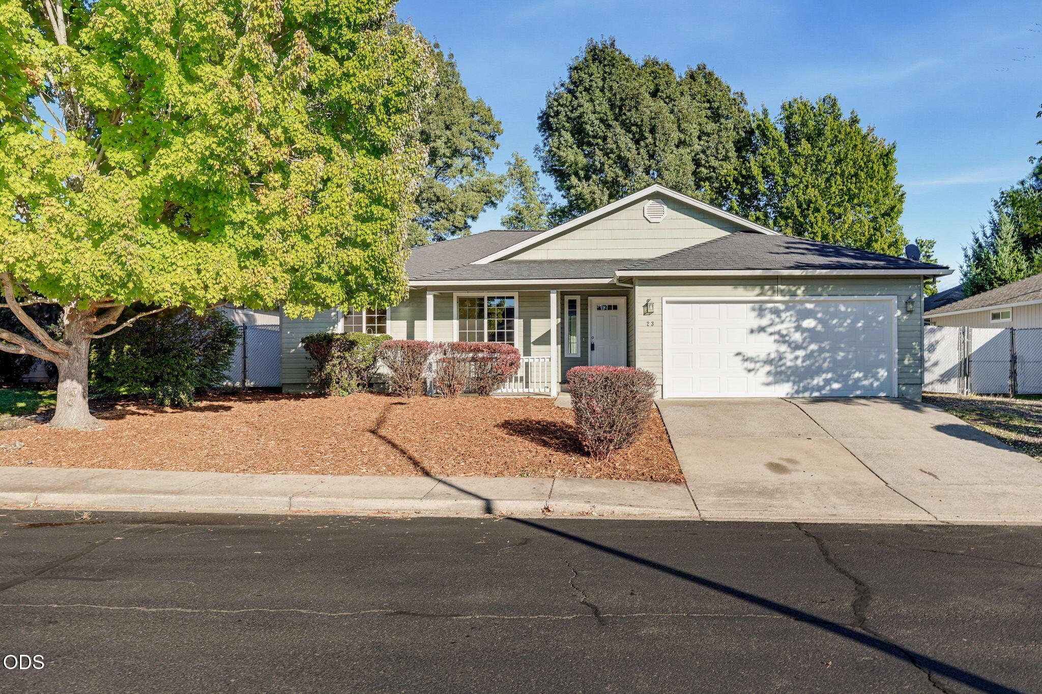 23 Devonwood Court, Eagle Point, OR 97524 — photo 2