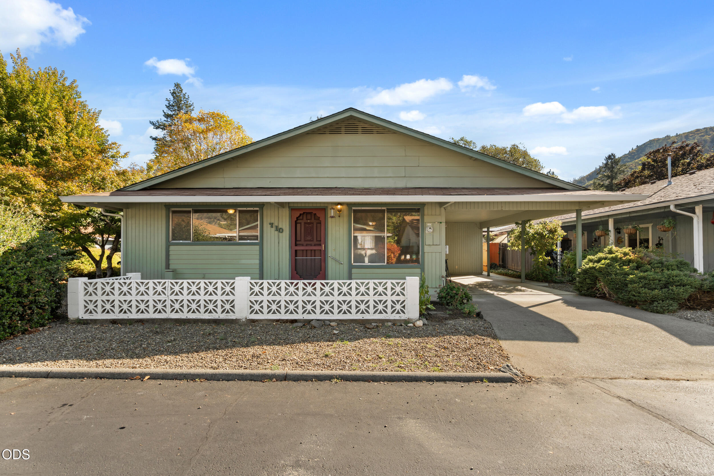 710 Brookside Circle, Rogue River, OR 97537 — photo 3