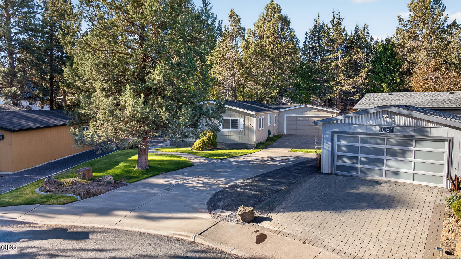 1075 SE Valleywood Place — photo