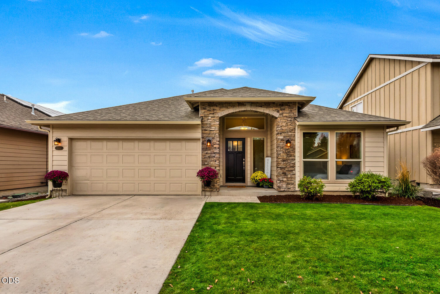 3011 NE Red Oak Drive — photo