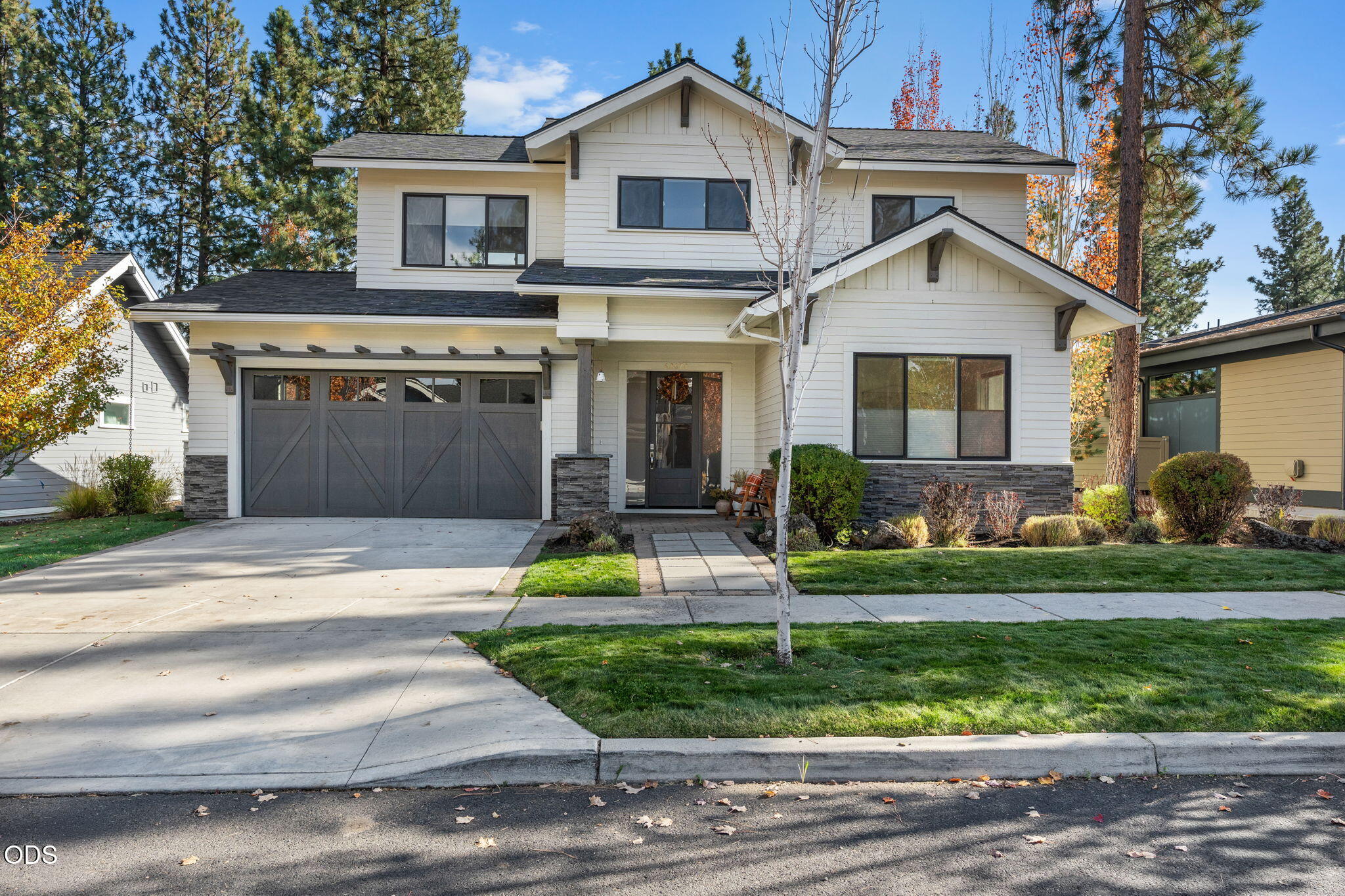 62678 NW Mt Thielsen Drive — photo