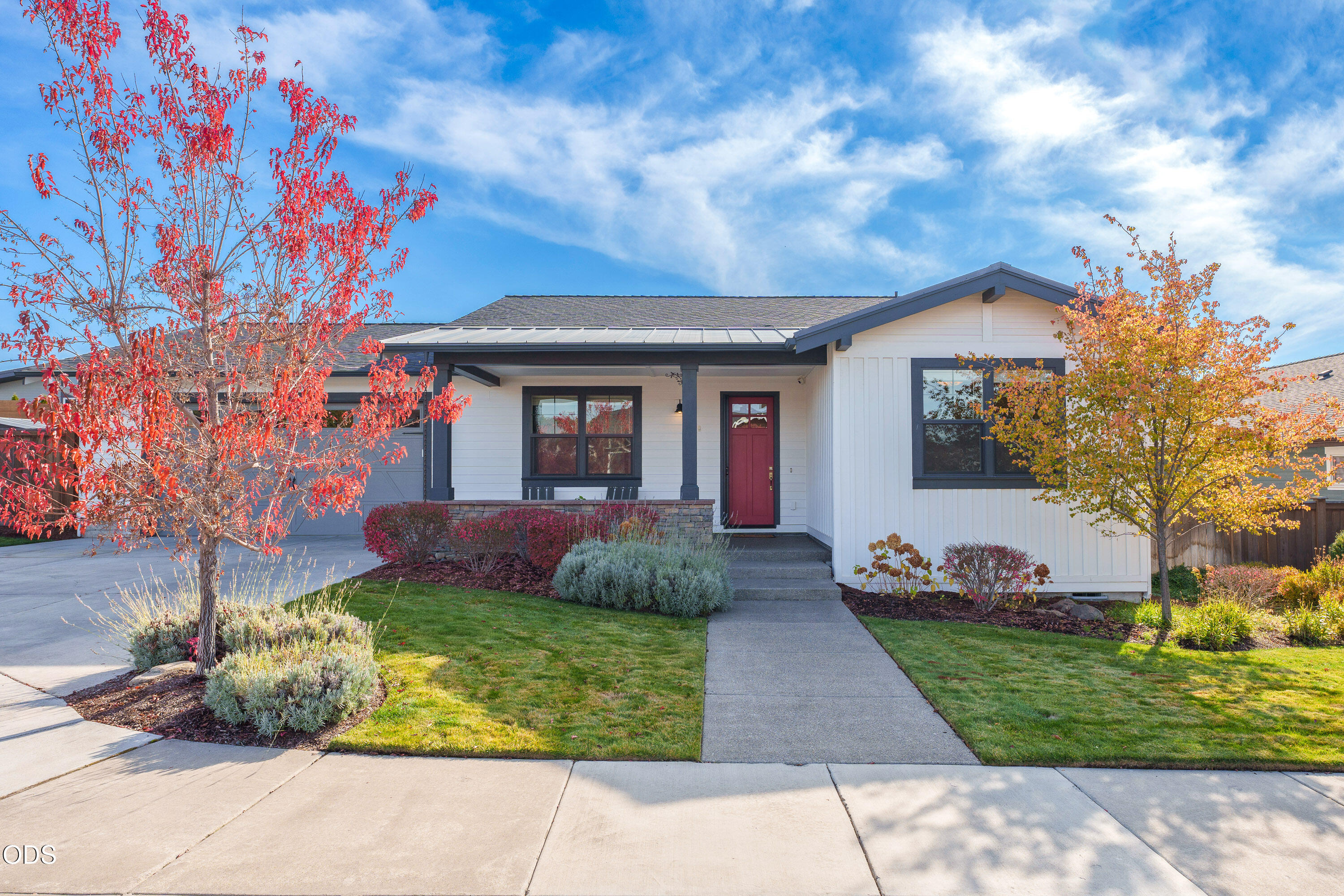 4642 SW Yew Leaf Court — photo