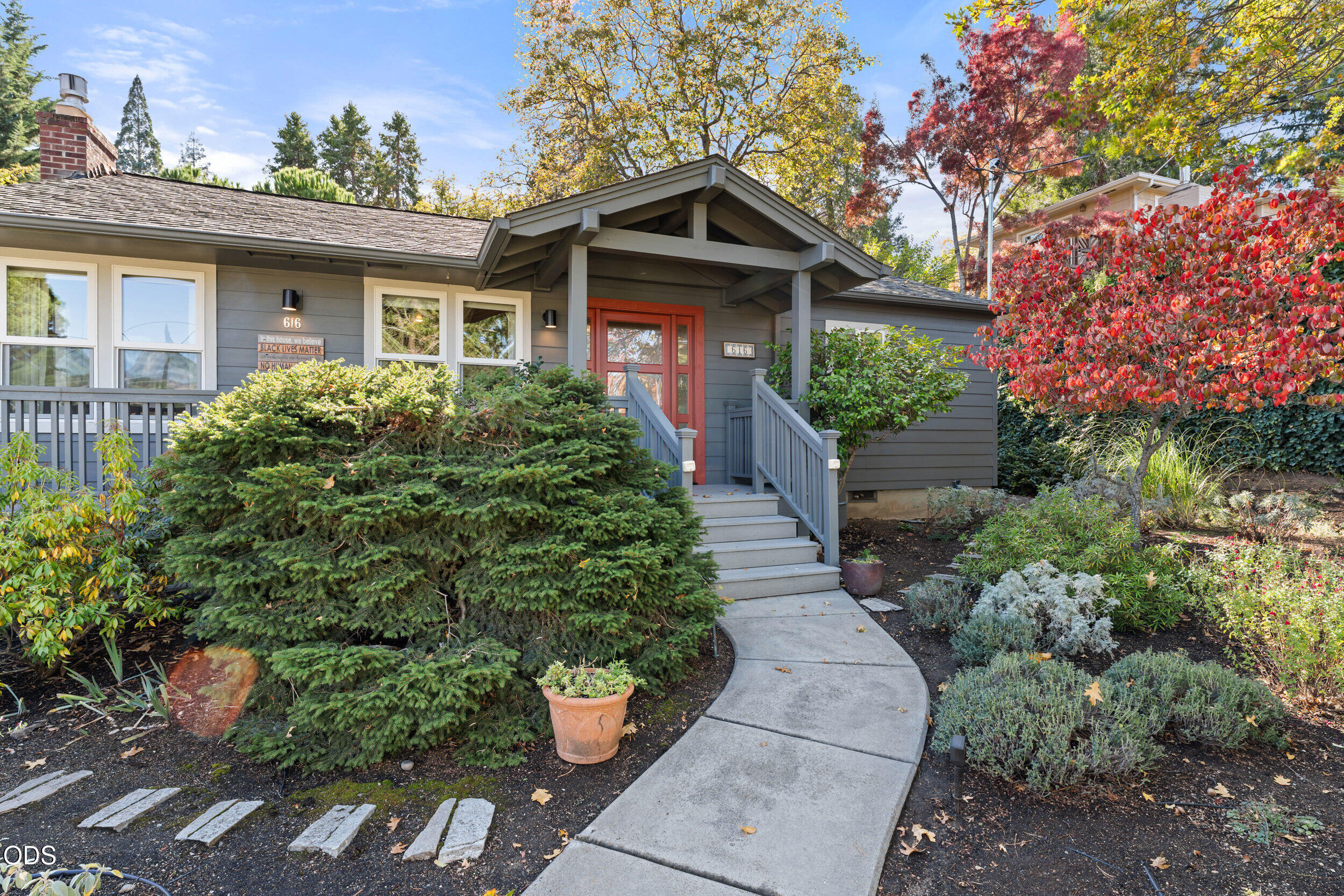 616 Altamont Street — photo