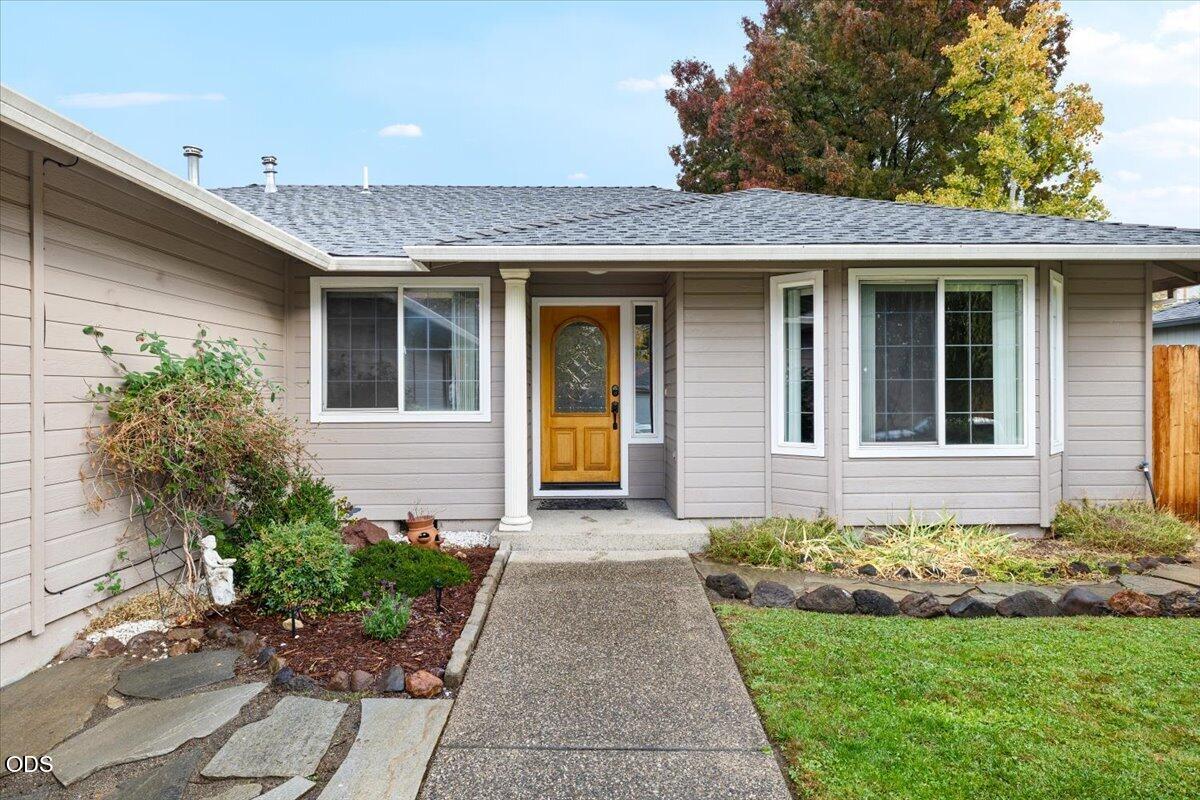 37 Eagle View Drive, Eagle Point, OR 97524 — photo 2