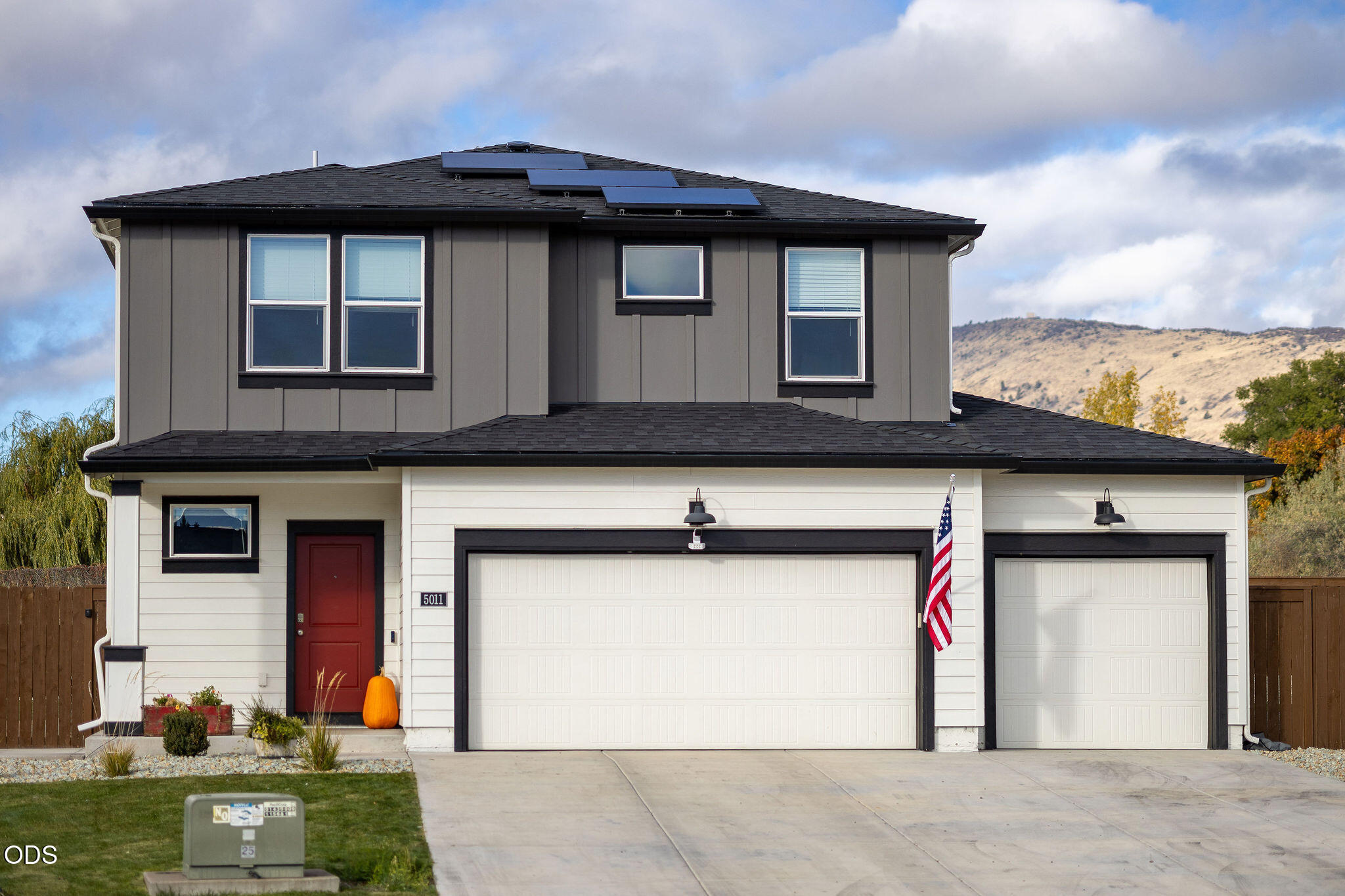 5011 Amberview Lane — photo