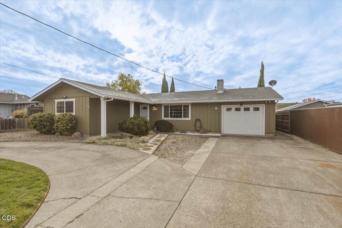 2062 Bradbury Street — photo