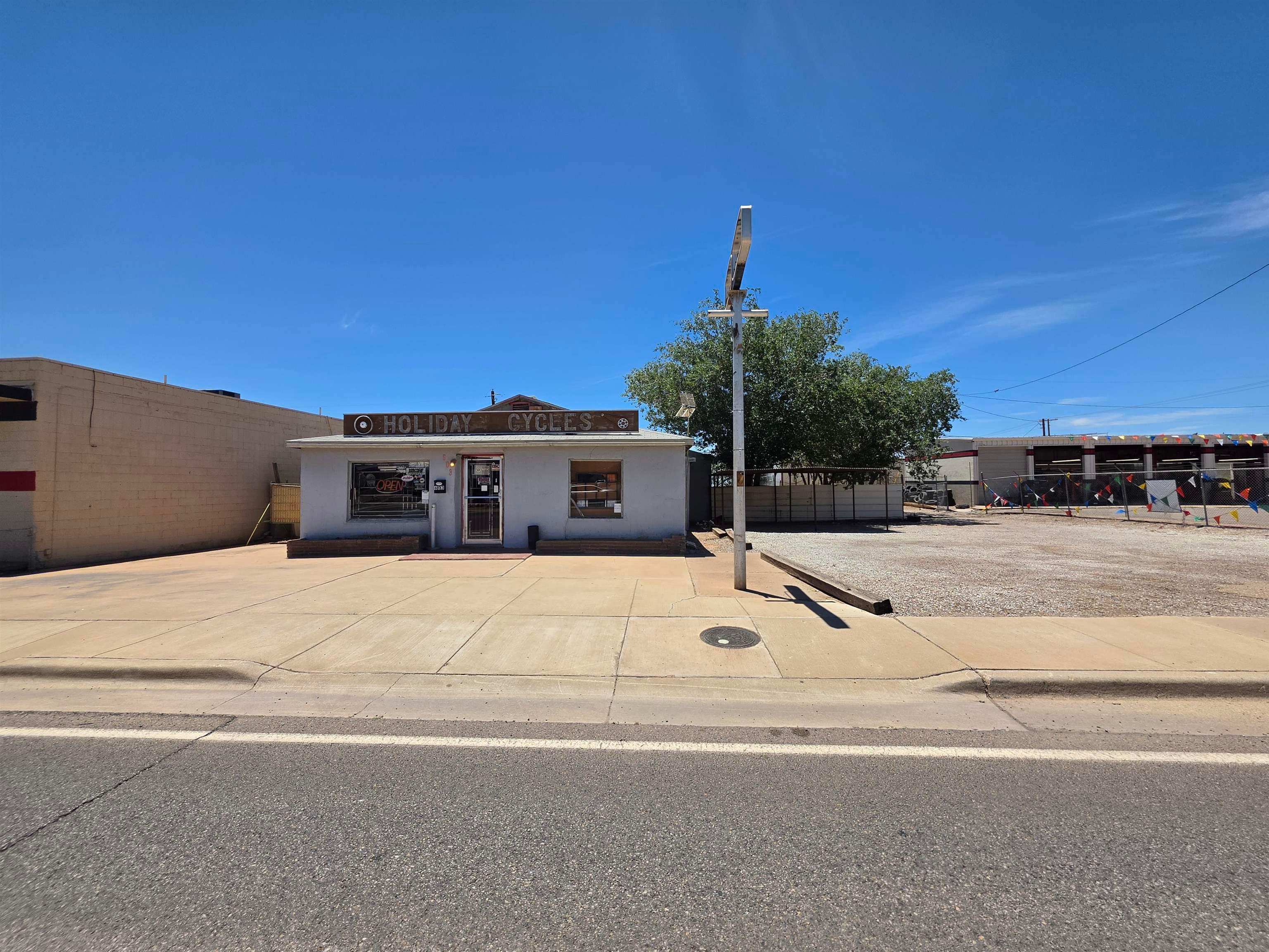 603 N White Sands Blvd — photo