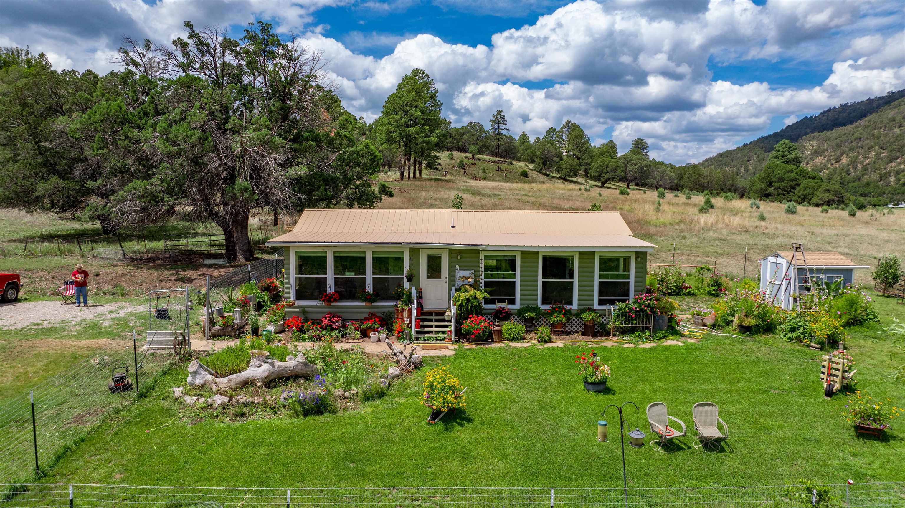 1752 Rio Penasco Rd, Mayhill, NM 88339