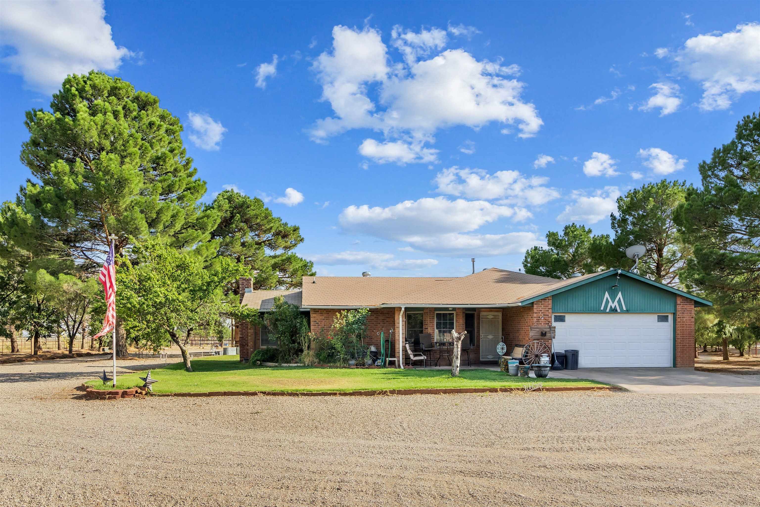 82 Diablo Dr — photo