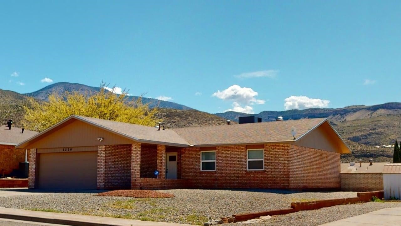 3206 Thunder Rd — photo