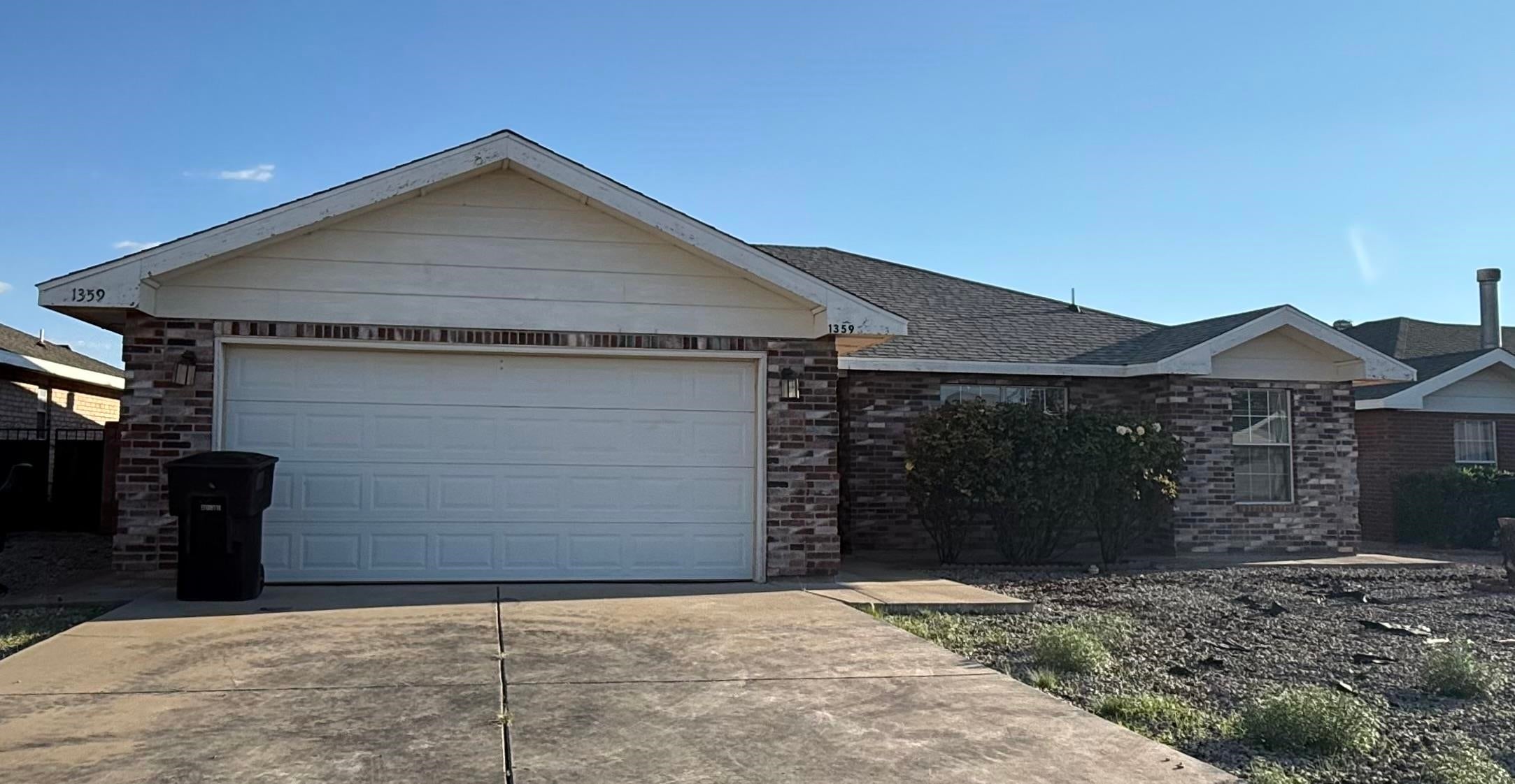 1359 Lindberg Ave — photo