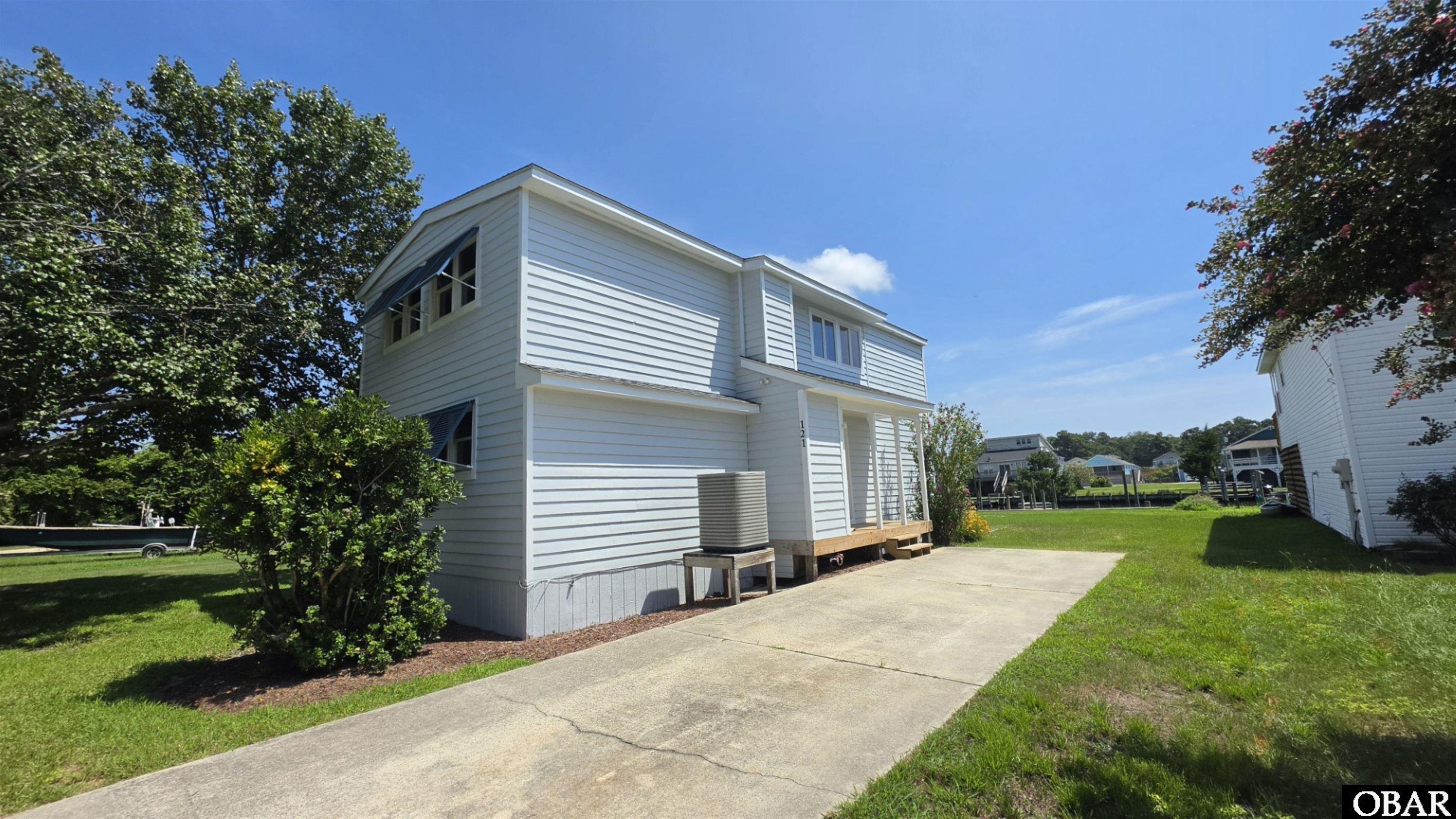 121 Roanoke Drive — photo