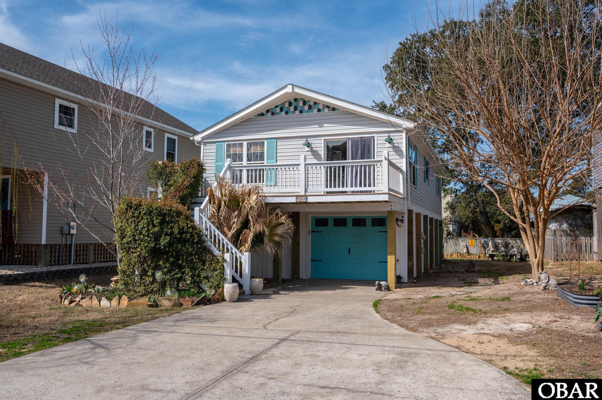 702 W Avalon Drive — photo