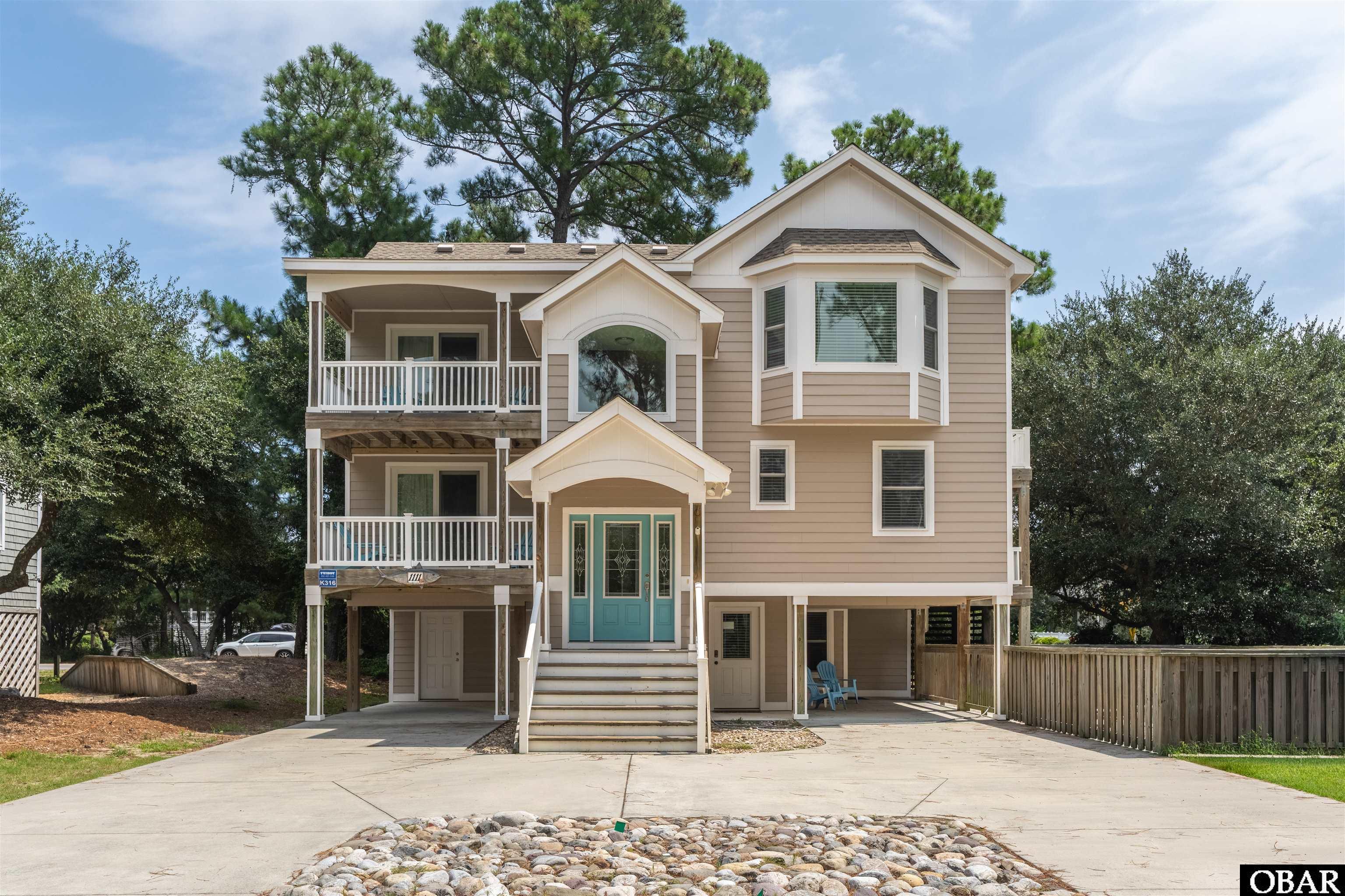 1111 Austin Street — photo