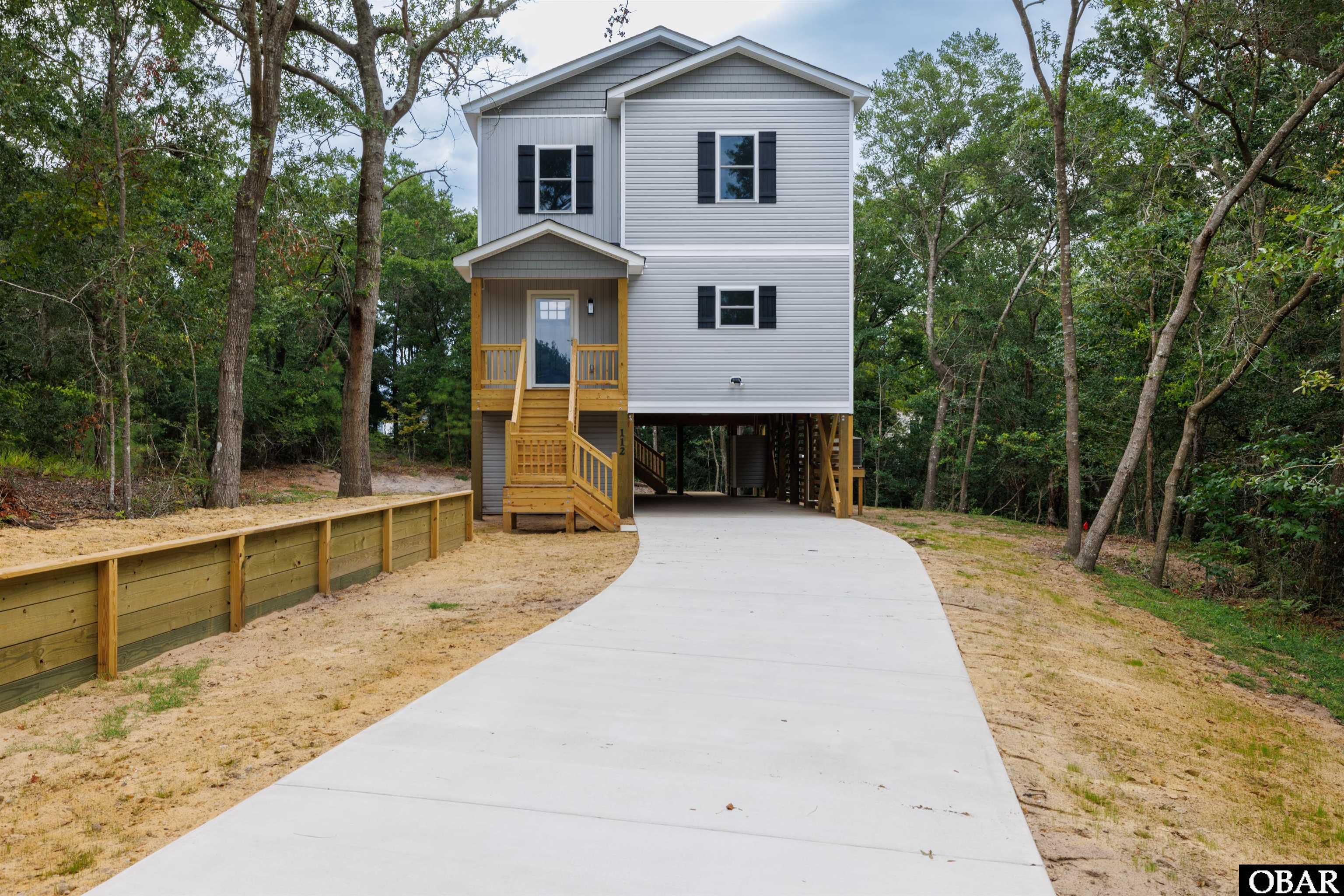 112 Prince Charles Court — photo