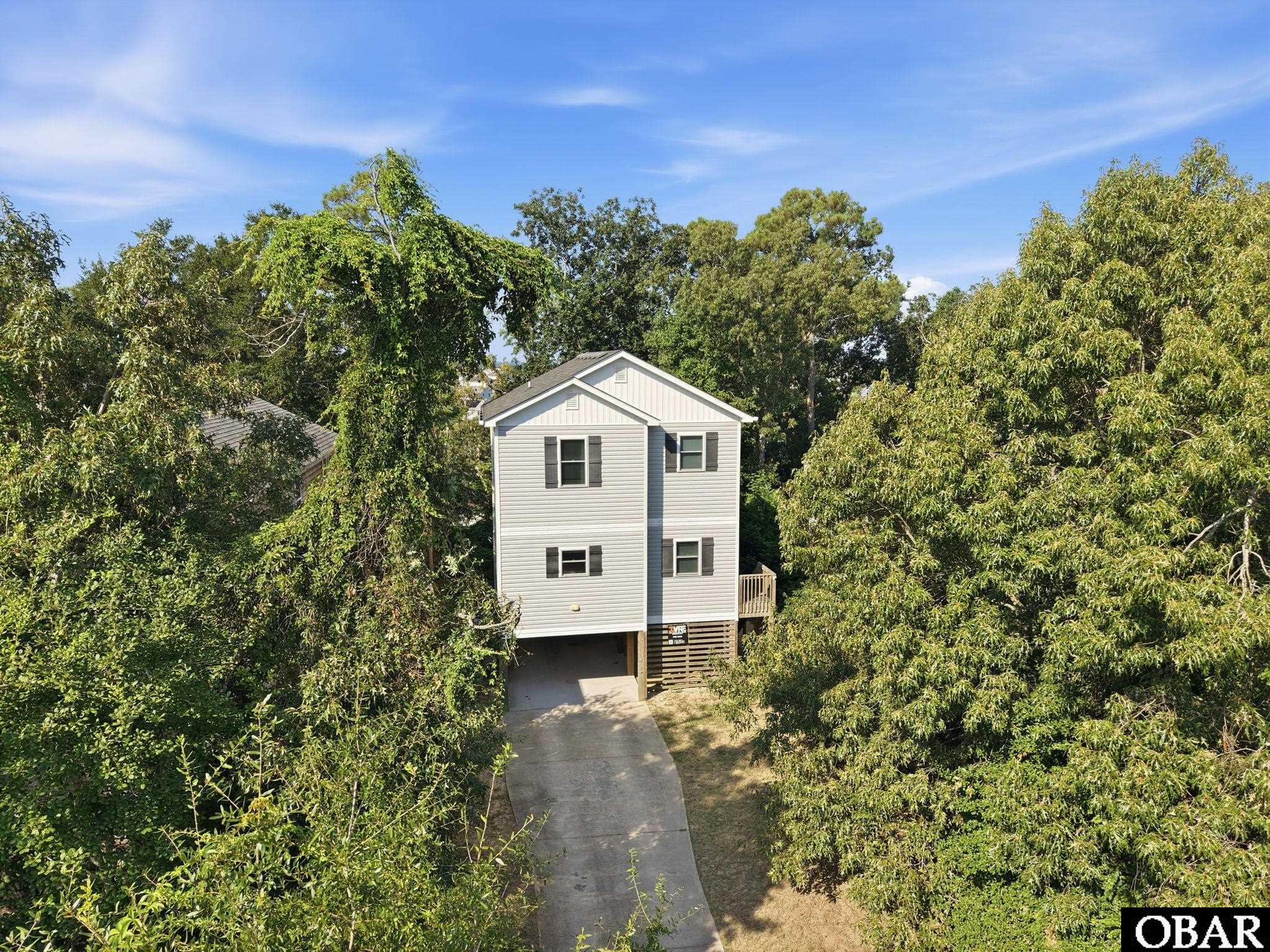 205 Lancer Court — photo