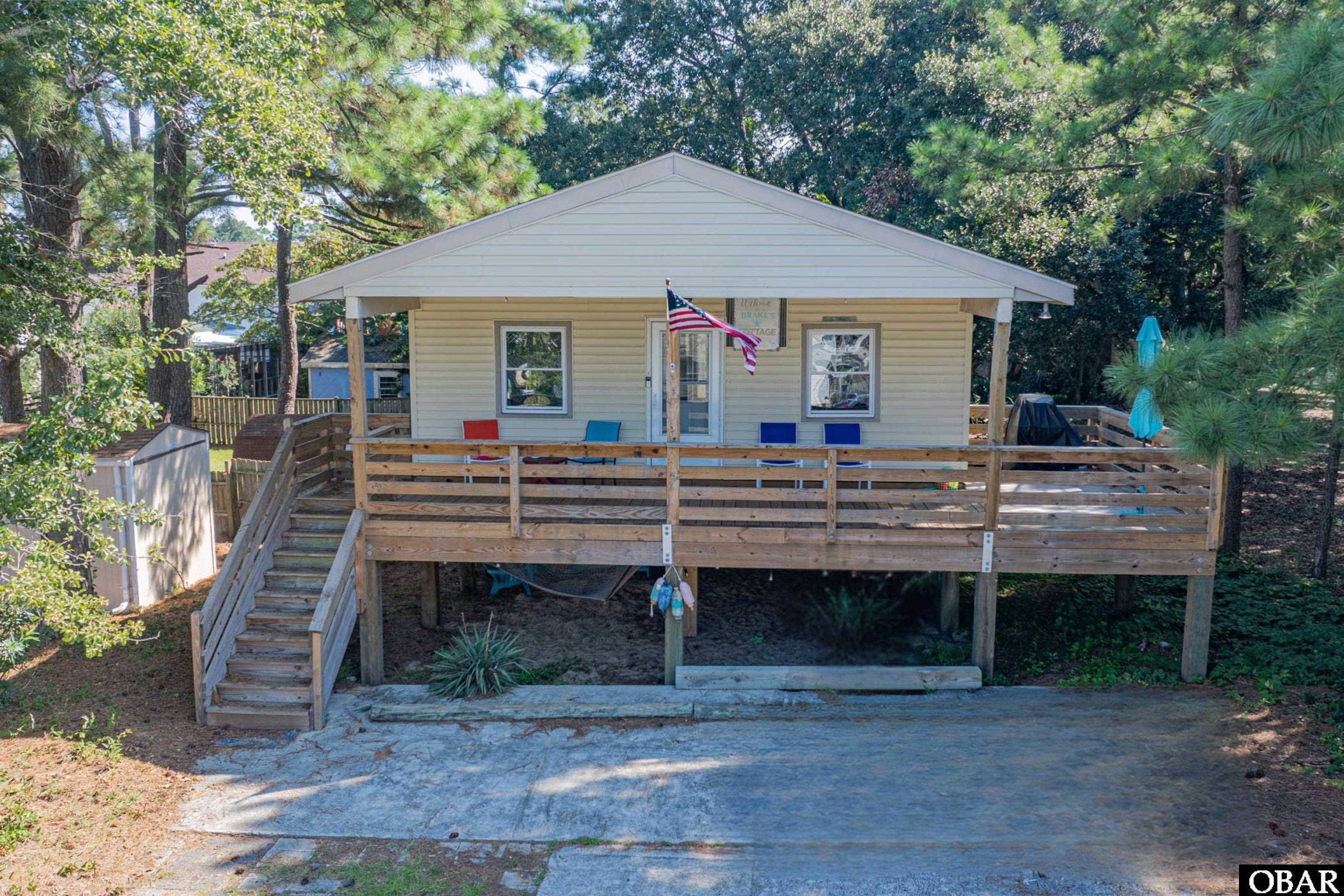 2041 Phoebus Street — photo