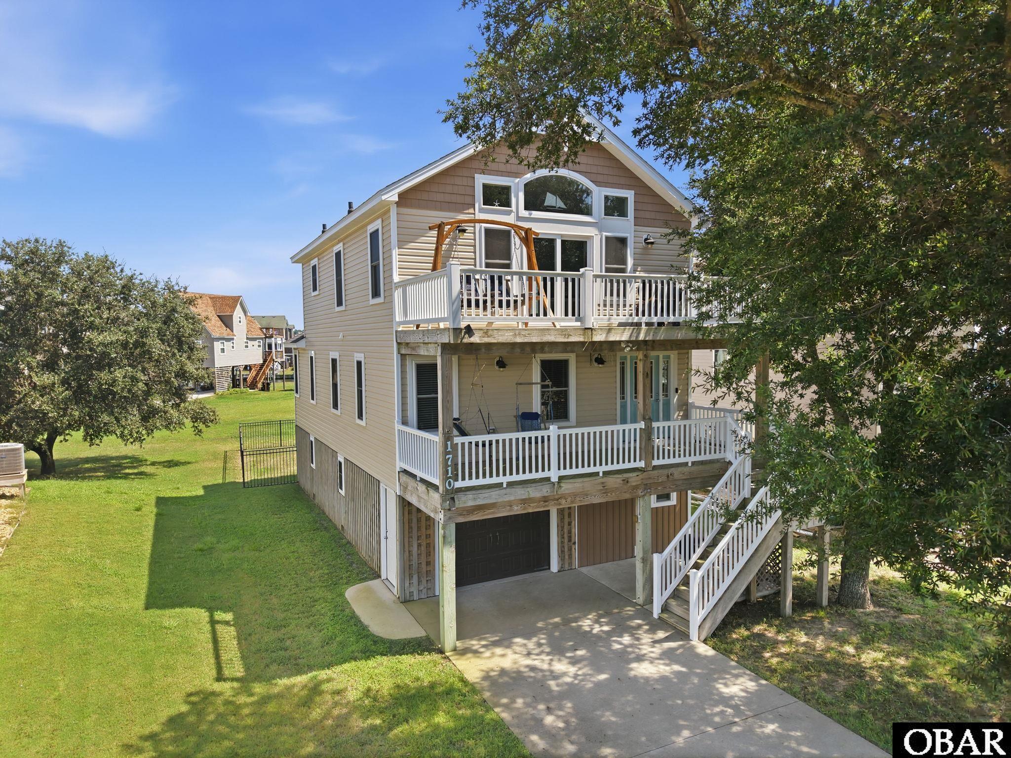 1710 Harbour View Drive — photo