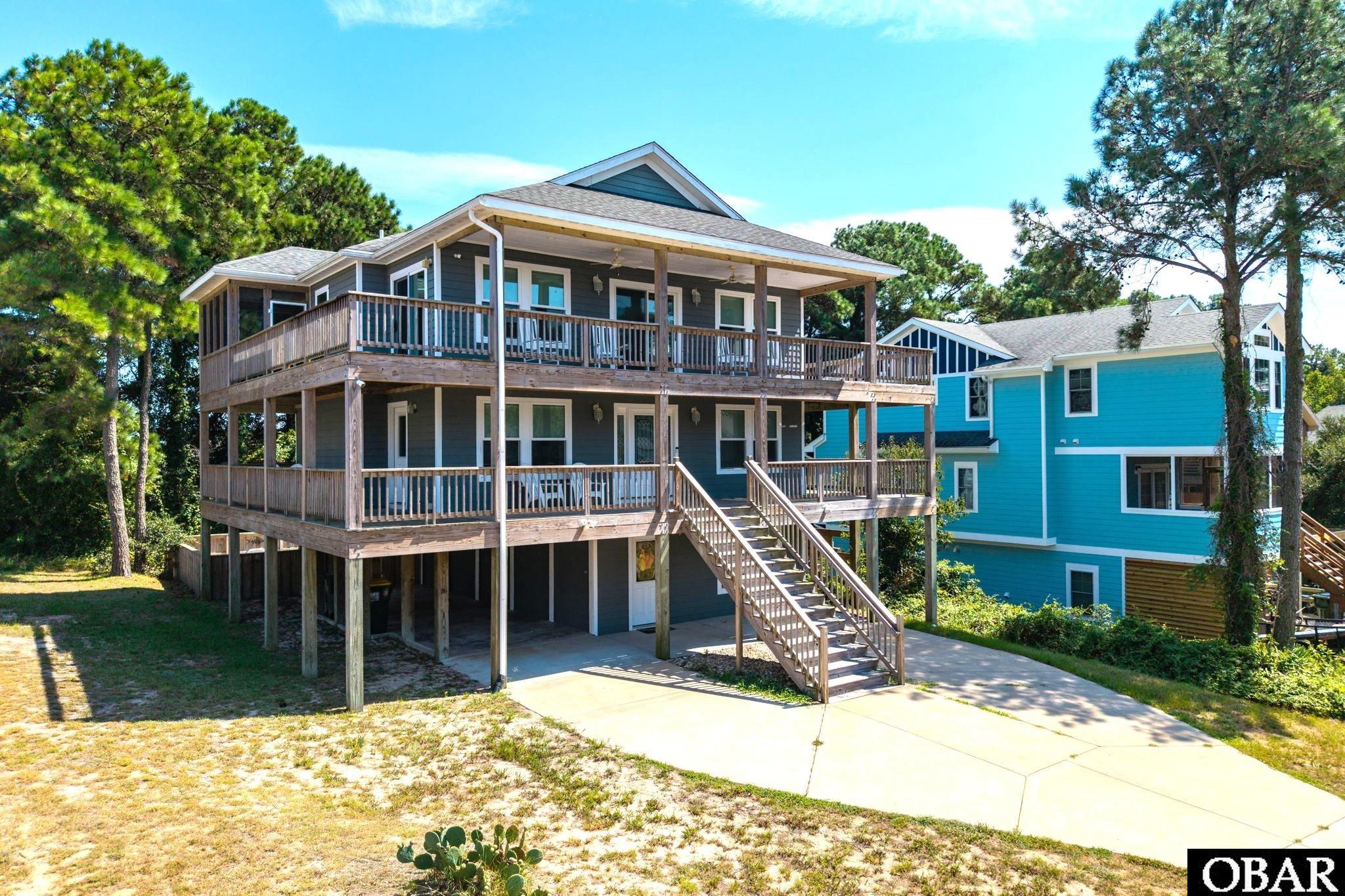 836 Rosewood Court — photo