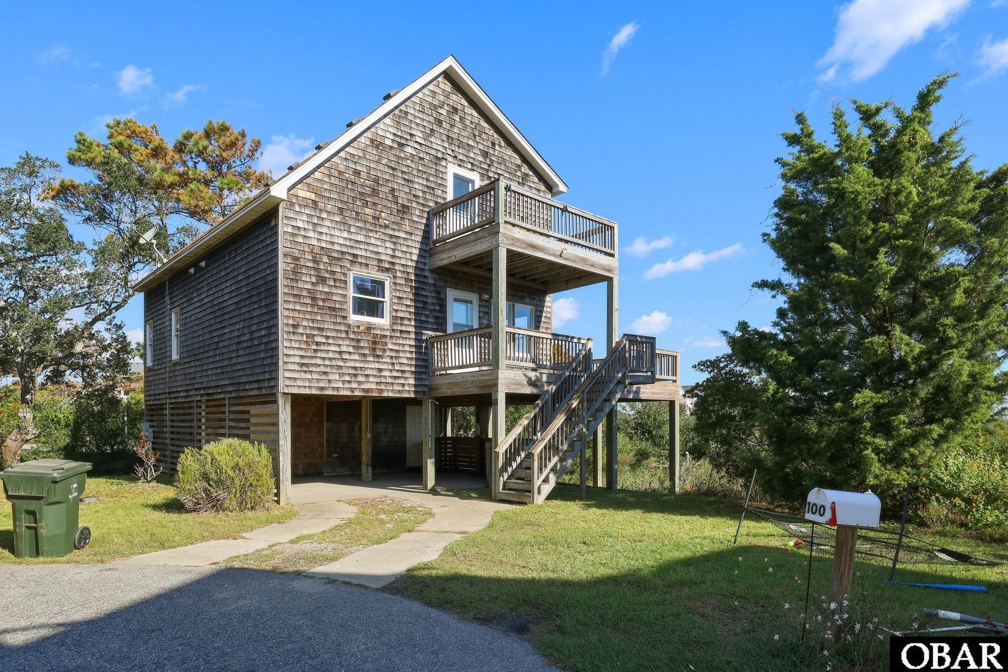 101 Collins Court — photo