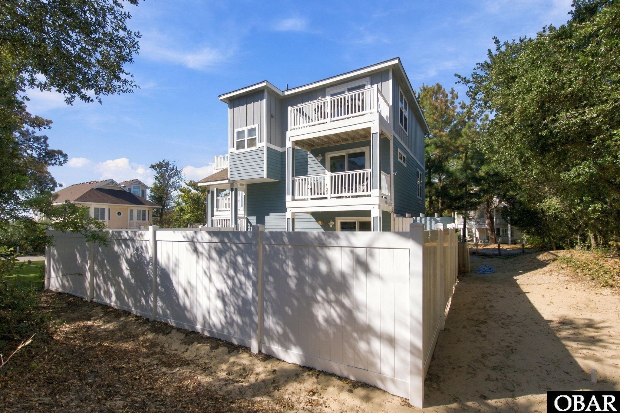 864 Ivory Court — photo