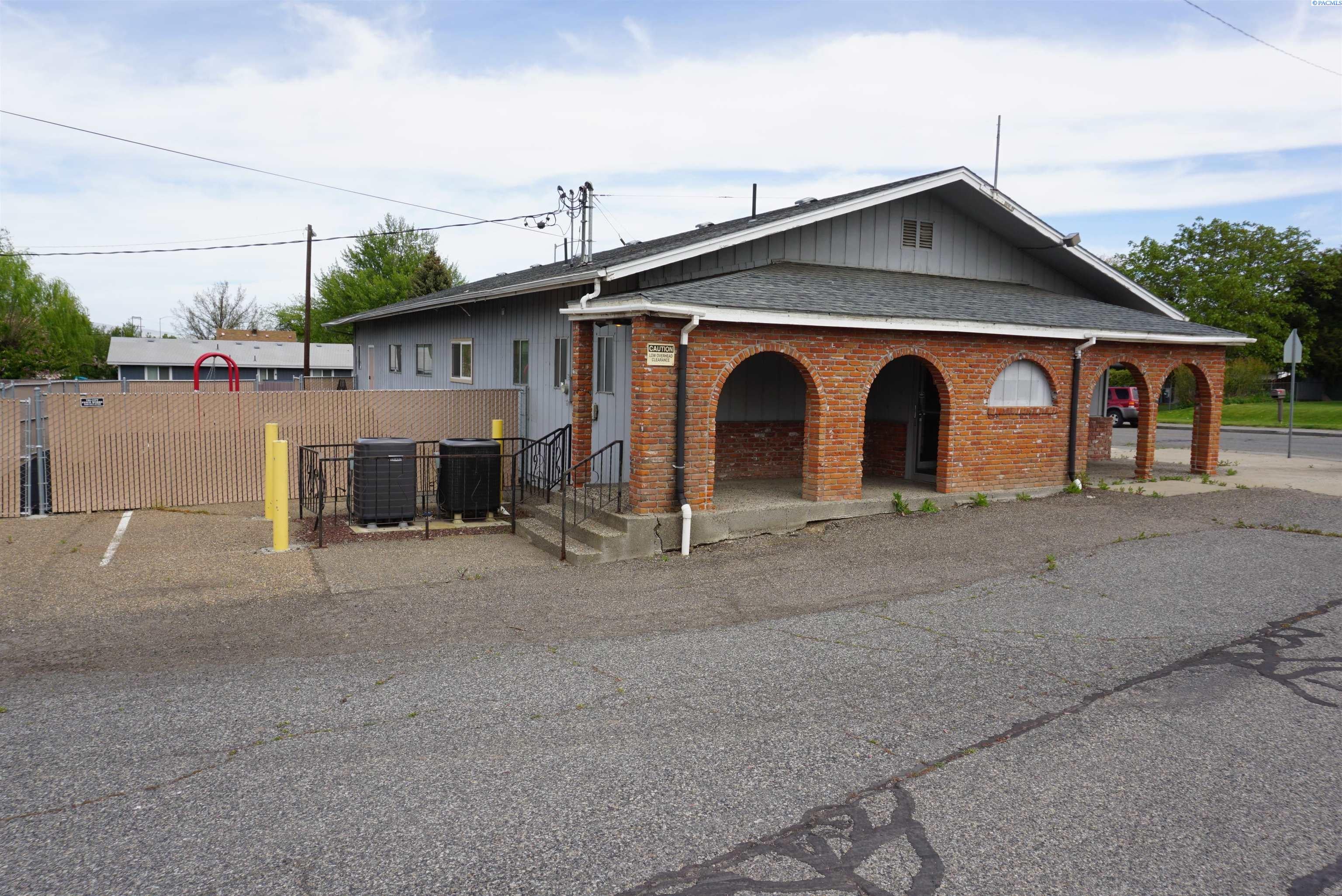 1500 Grant Ave — photo