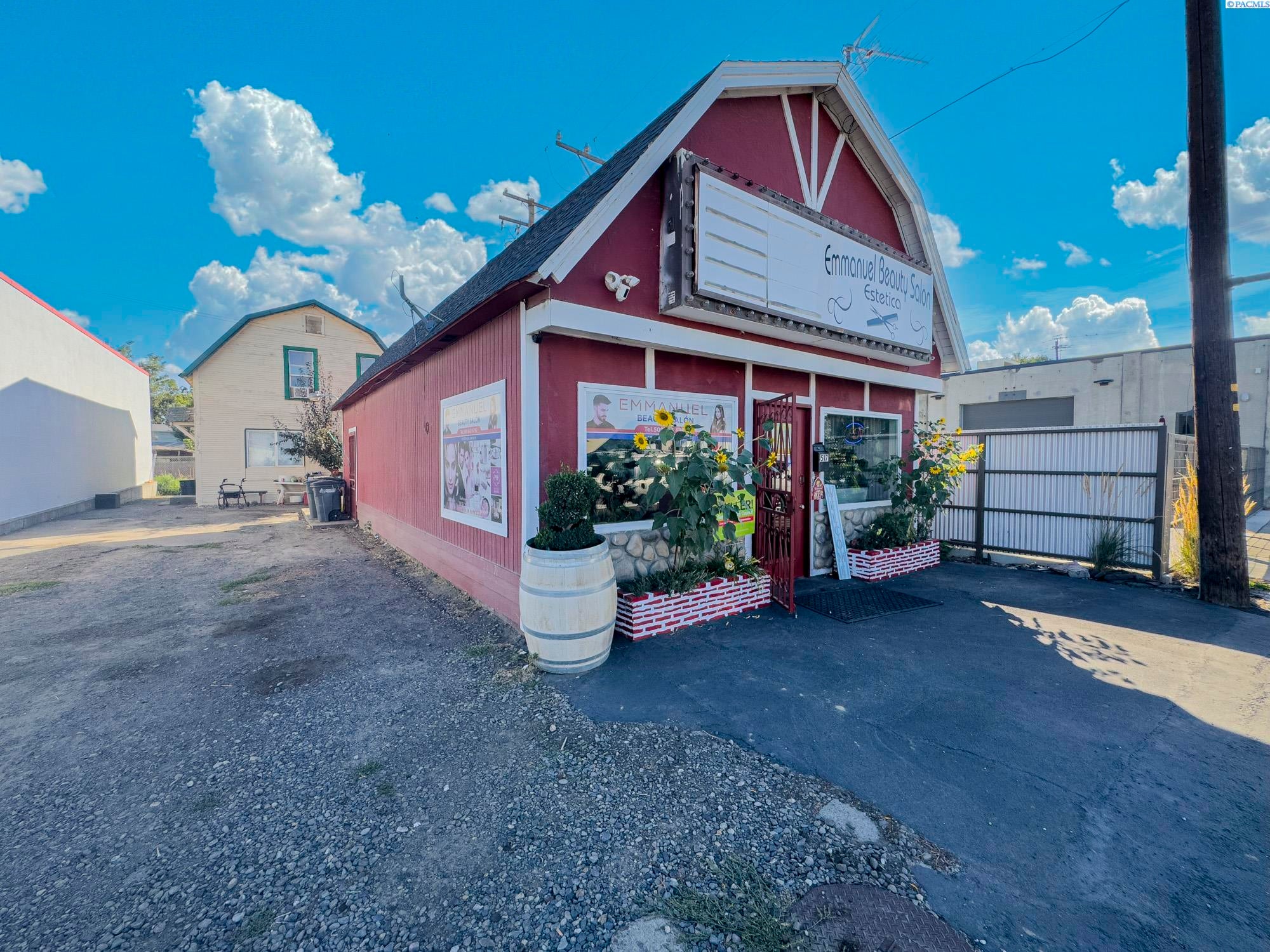 517 Grant Ave — photo