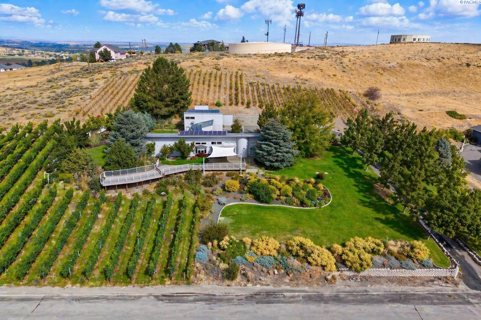 5404 Collins Road — photo