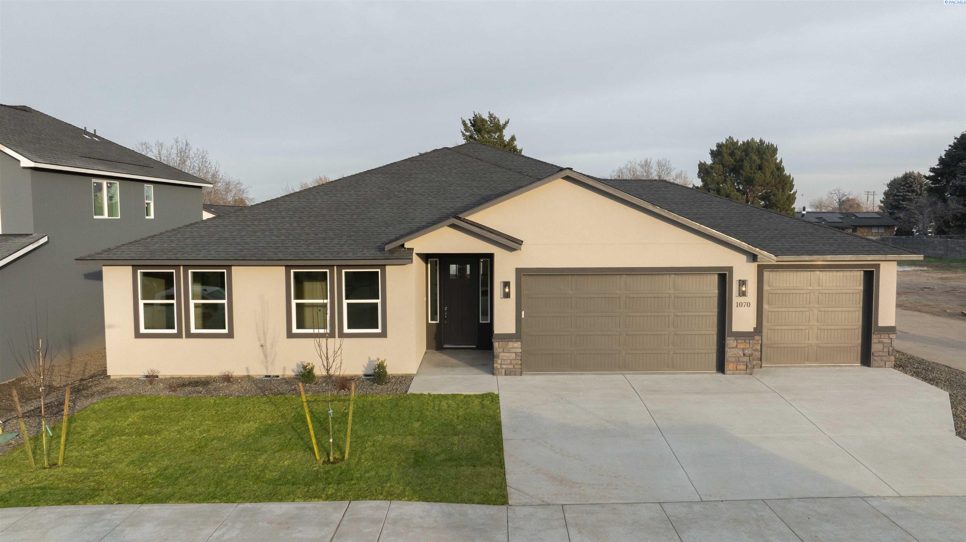 1070 N Grant Place — photo