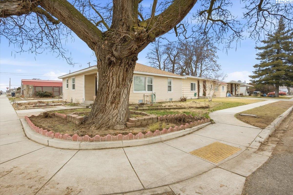 248 E Date, Connell, WA 99326 — photo 3