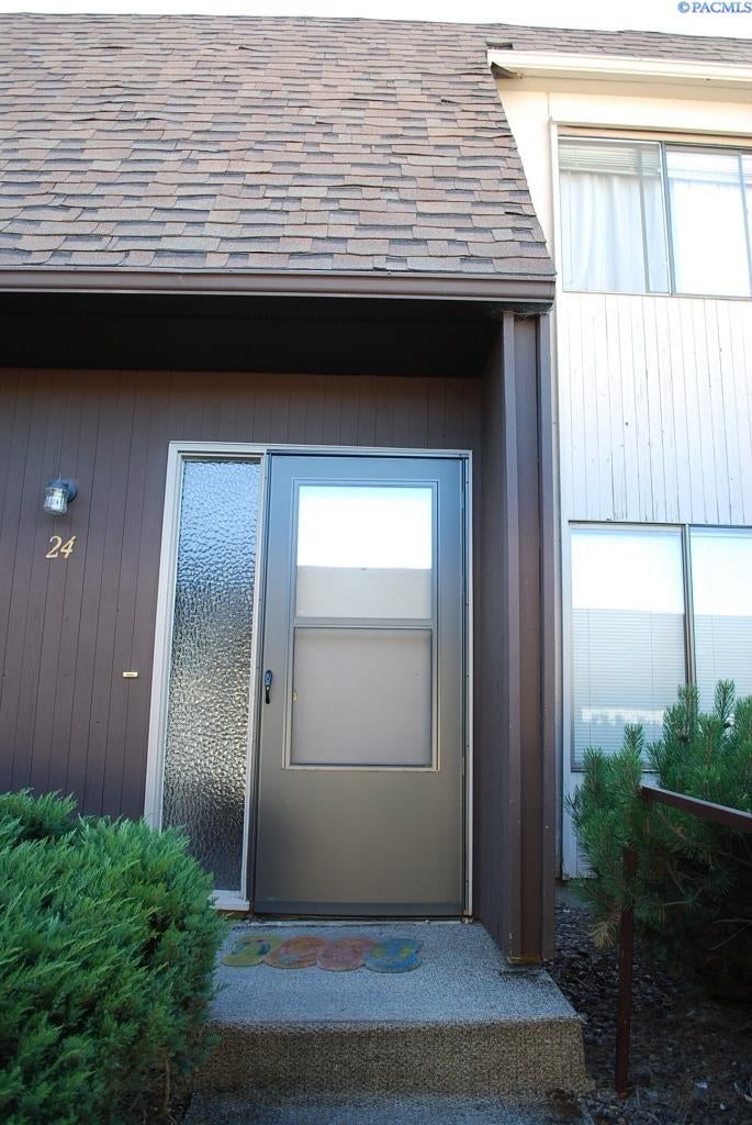 600 SW Crestview #24 24 — photo