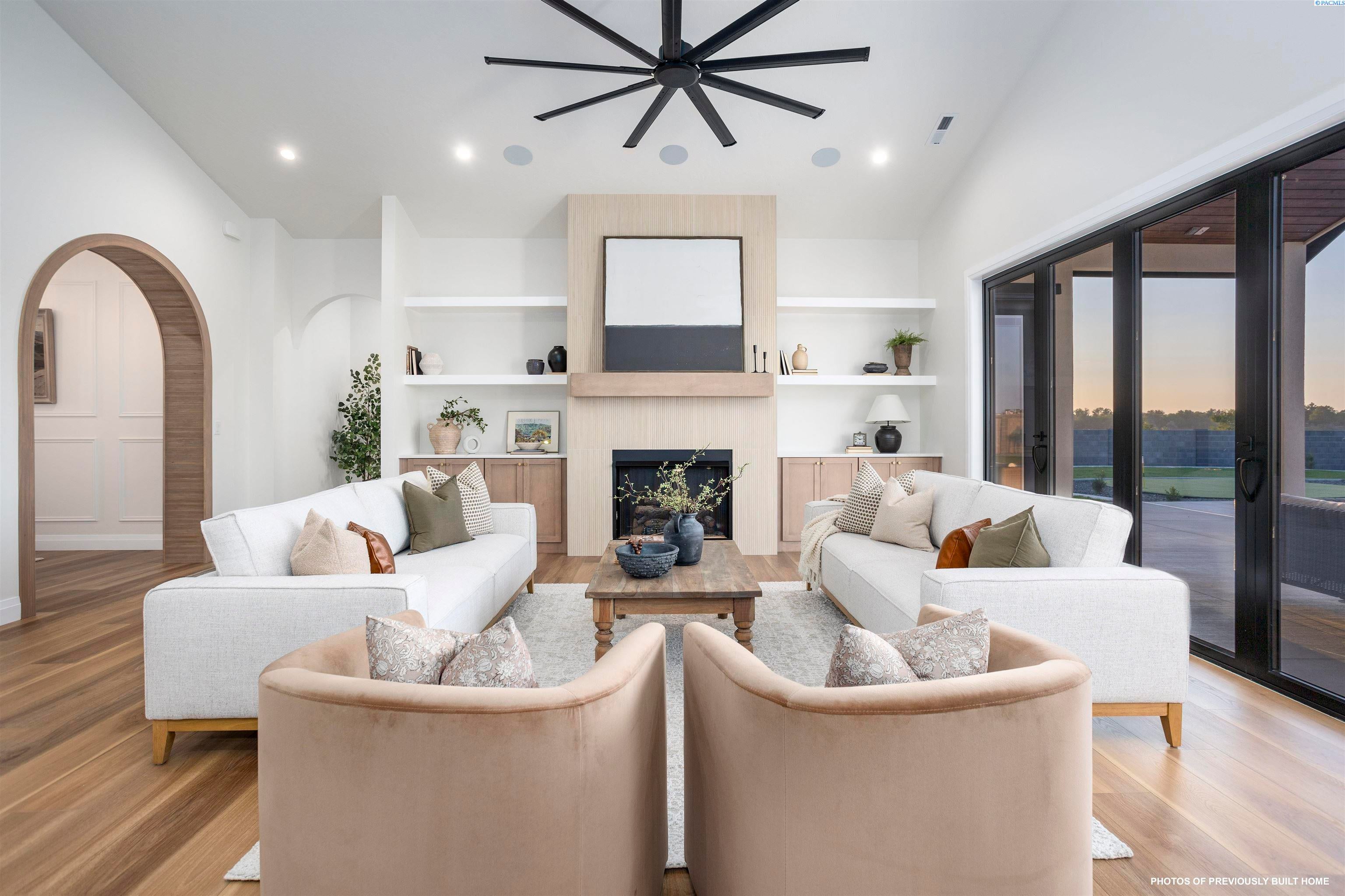 8601 Tendril Lane — photo