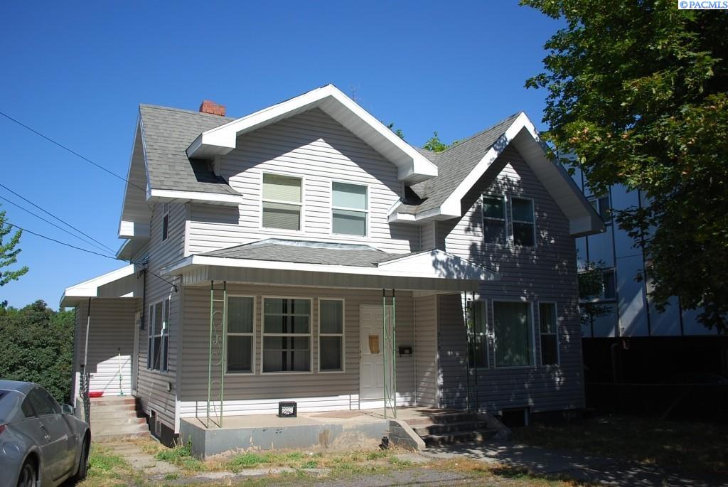 513-515 NE Kamiaken Street — photo