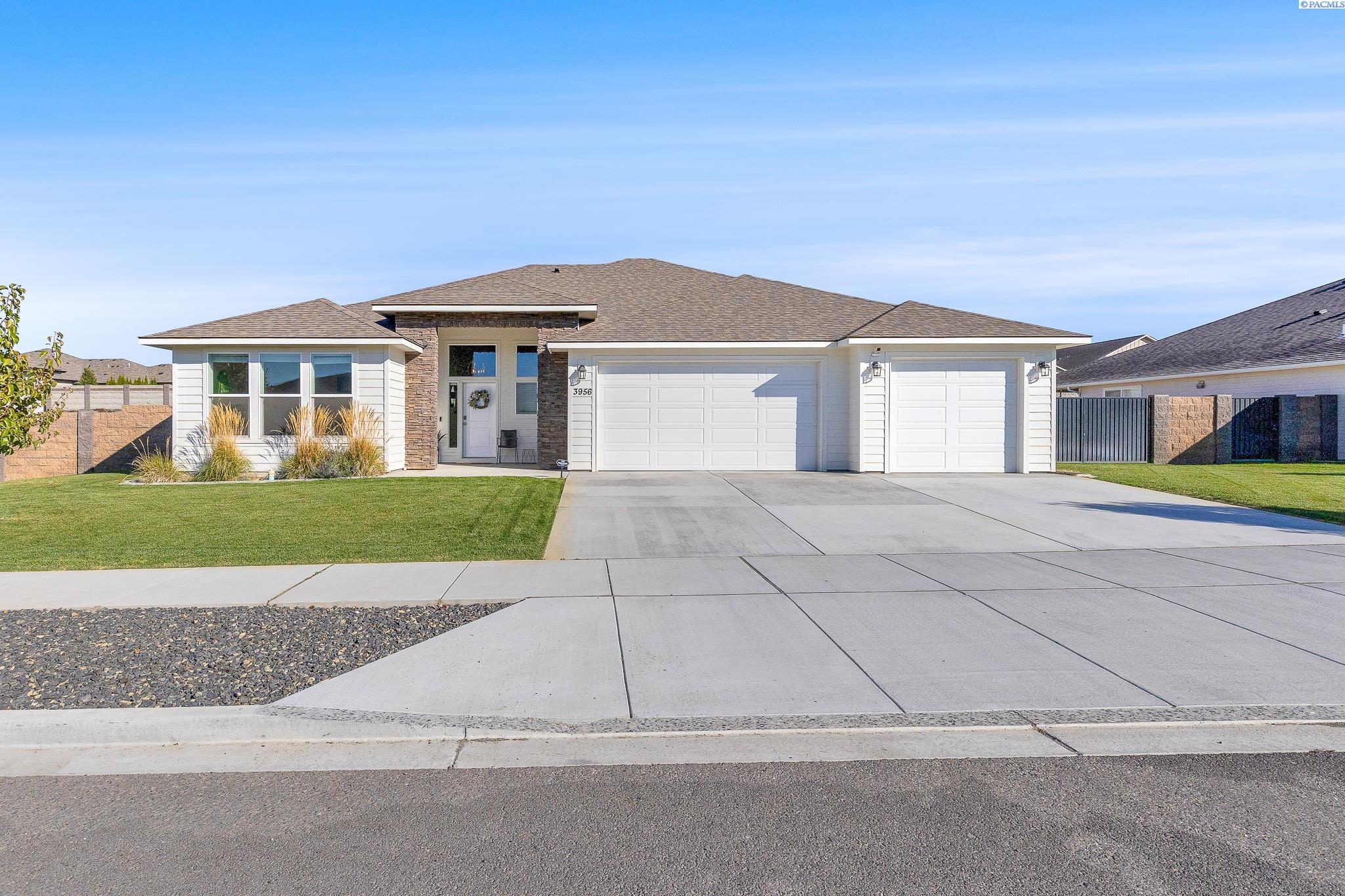 3956 Corvina — photo