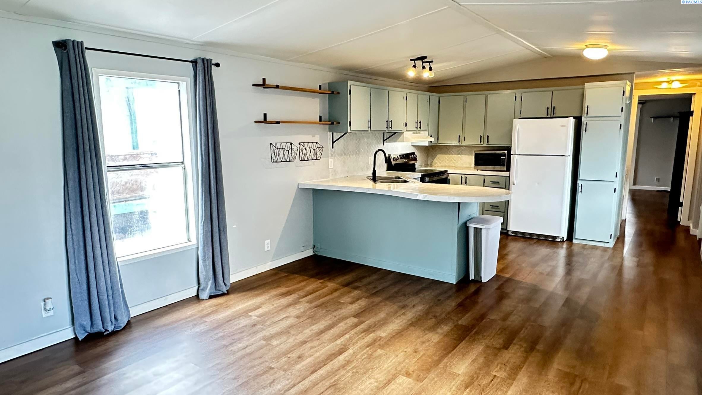 1165 S Grand Ave #84 — photo