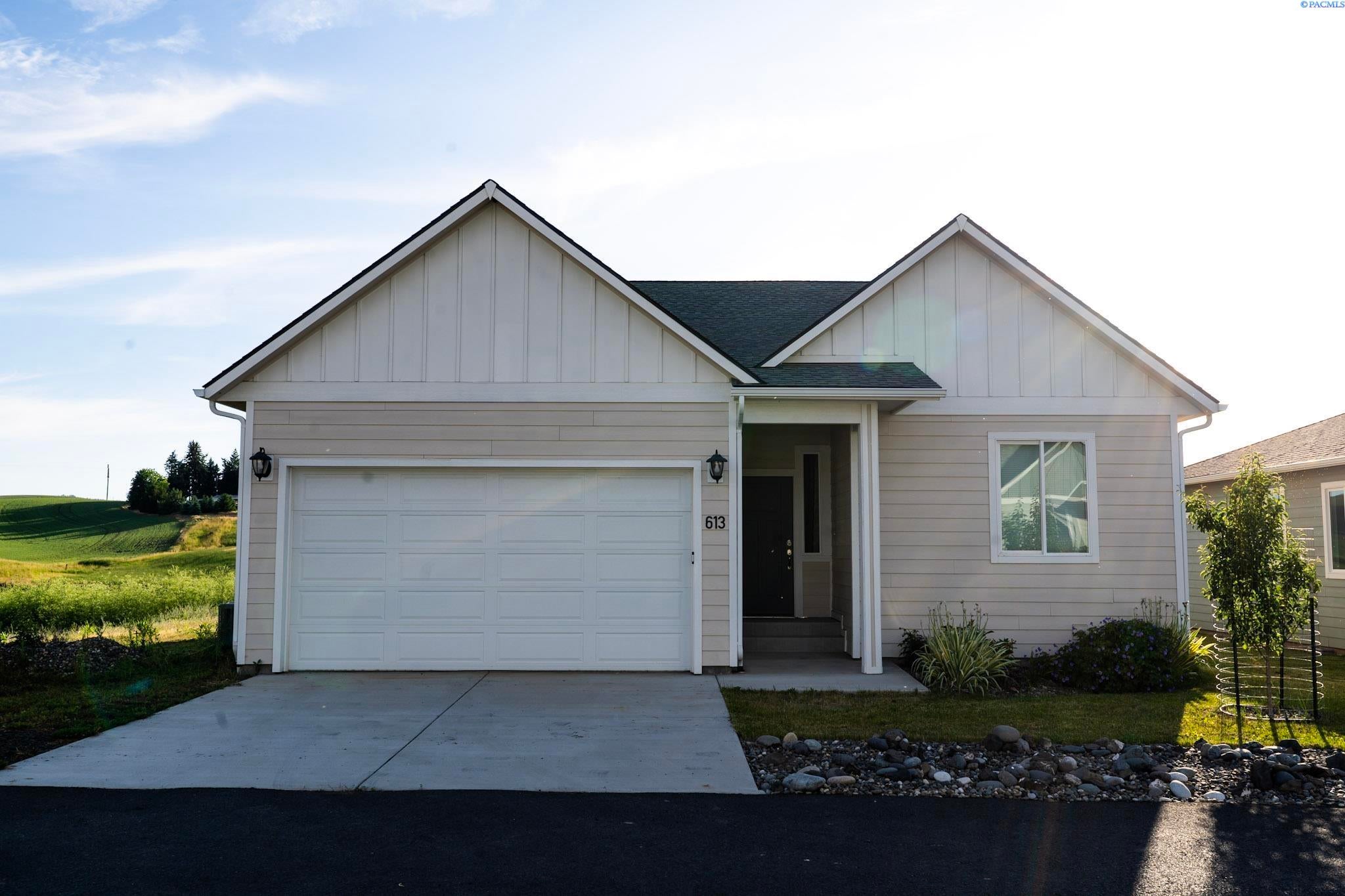 613 Harvest Loop — photo