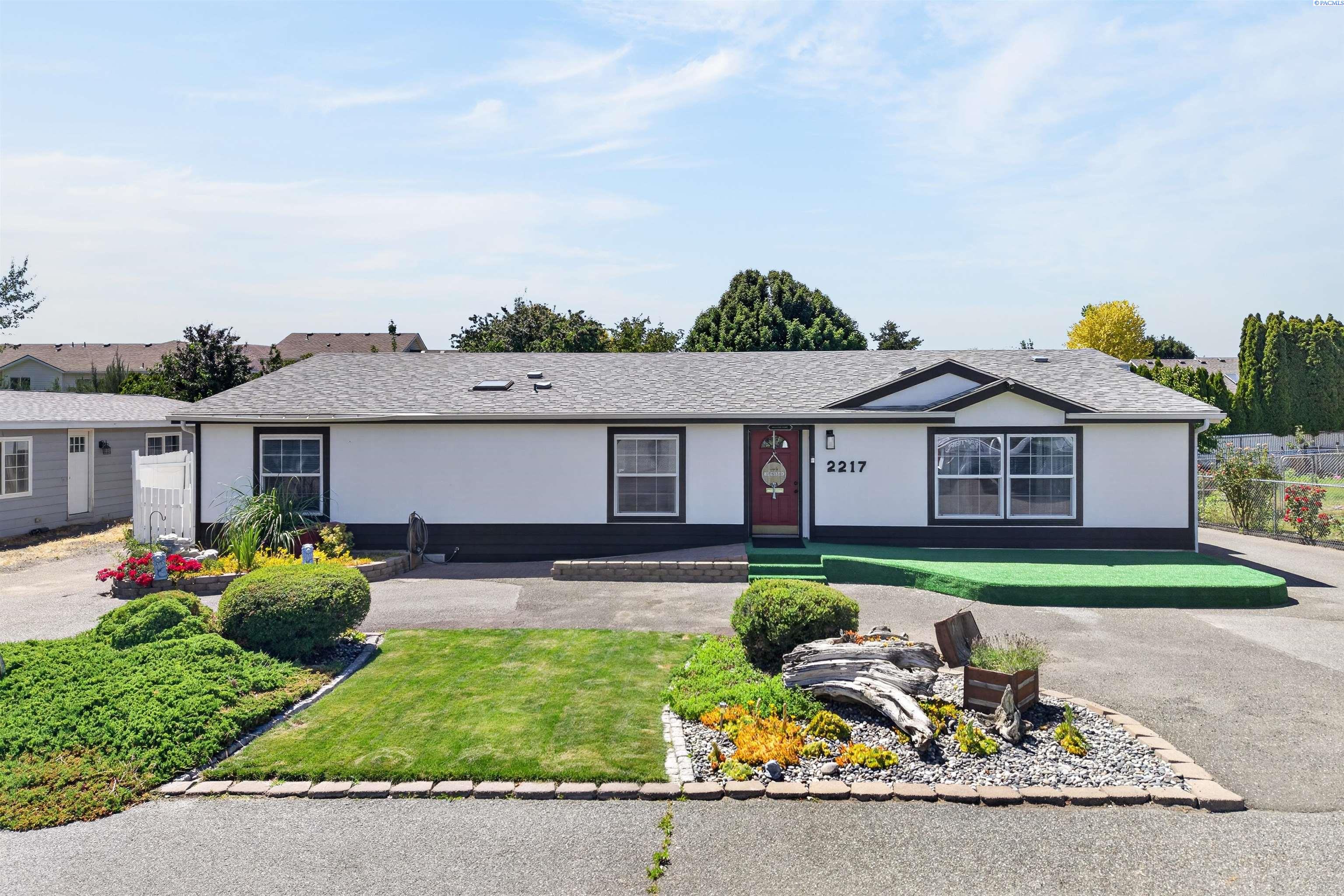 2217 Vermont Loop — photo
