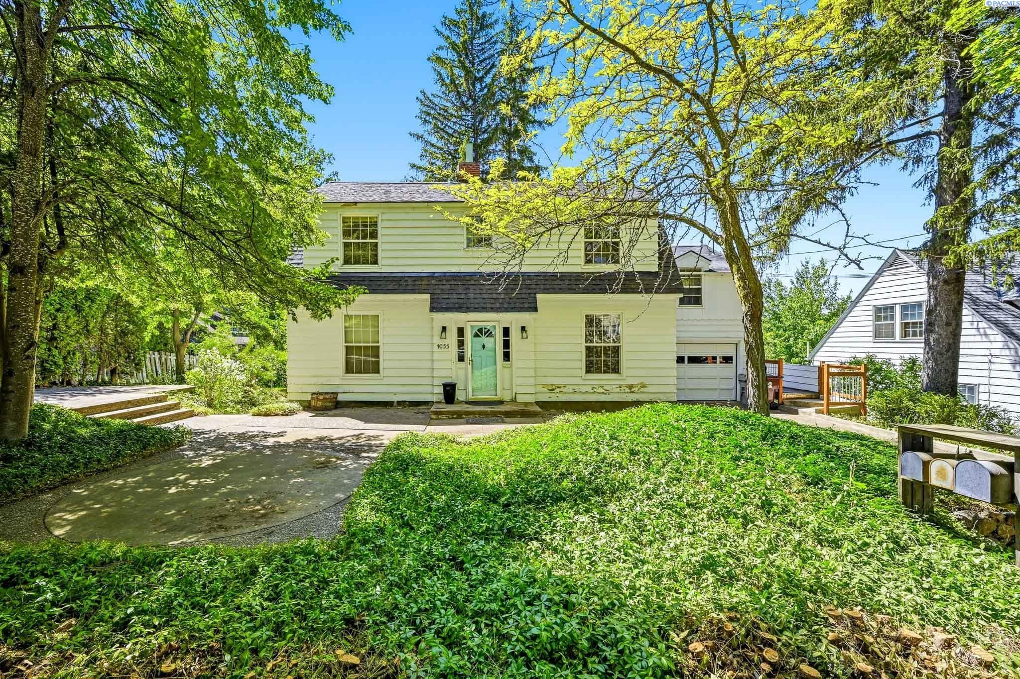 1055 NE Indiana Street — photo