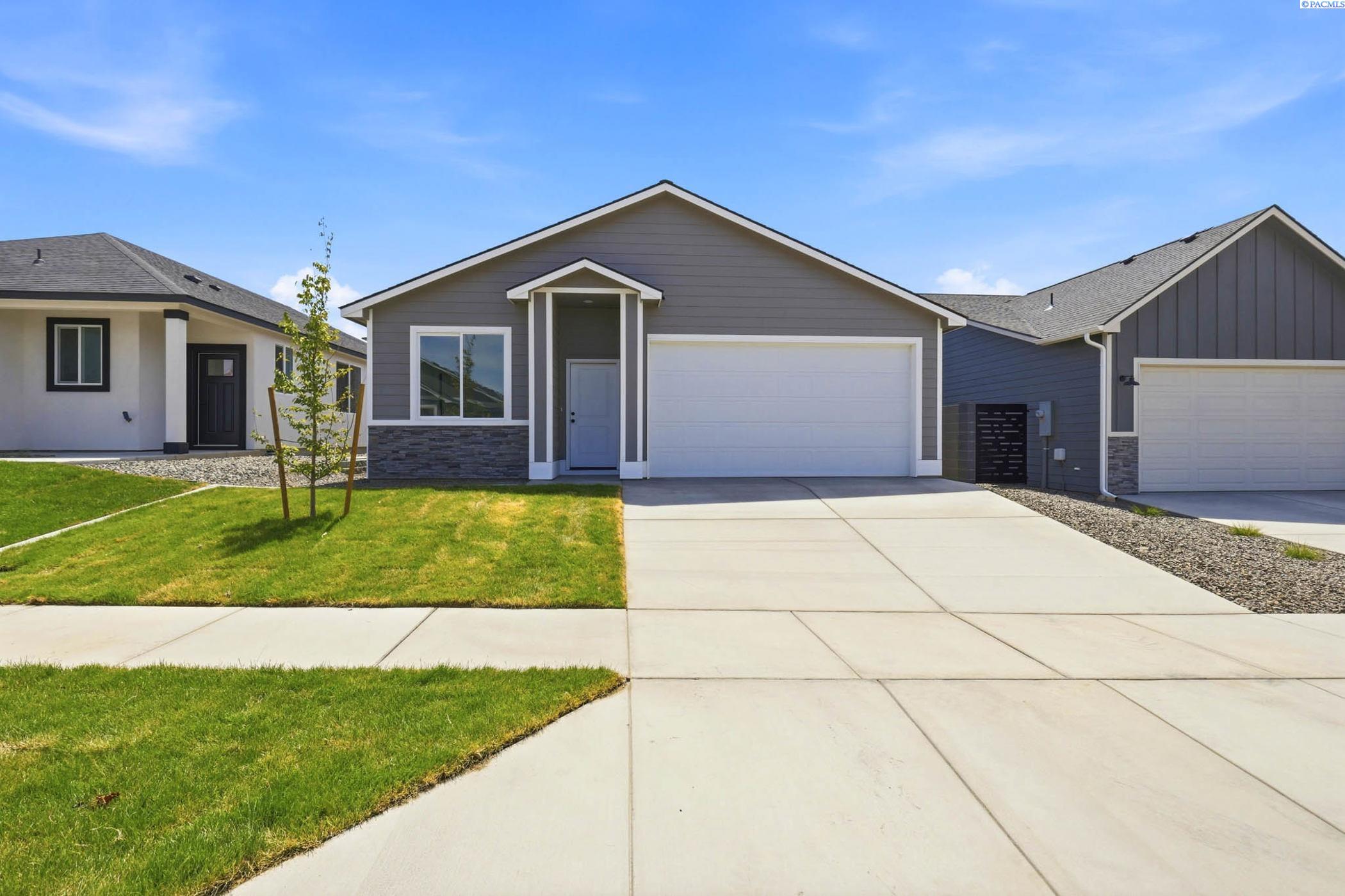 3663 Nuthatch Street — photo