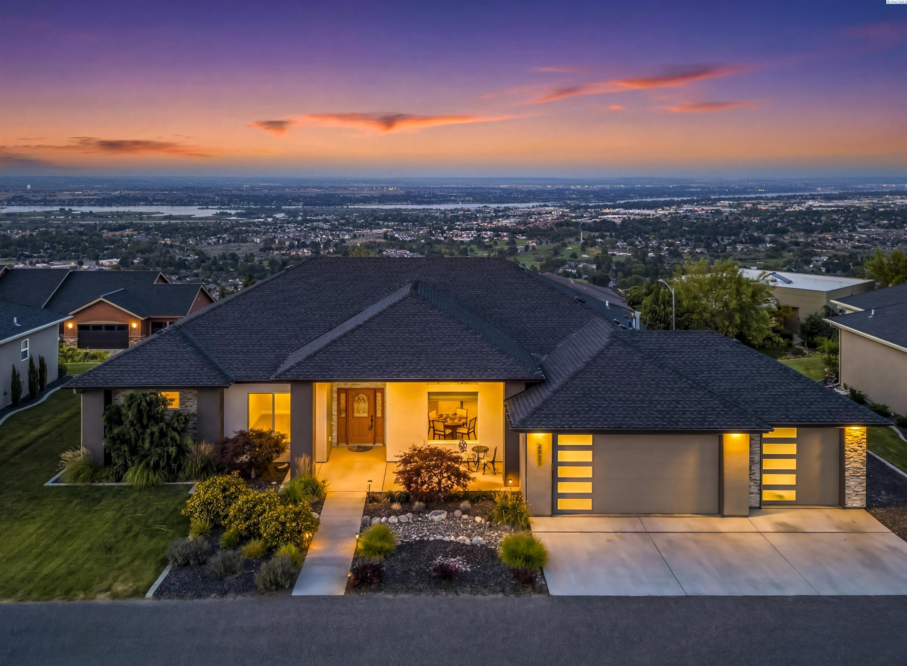 2521 Falconcrest Loop — photo