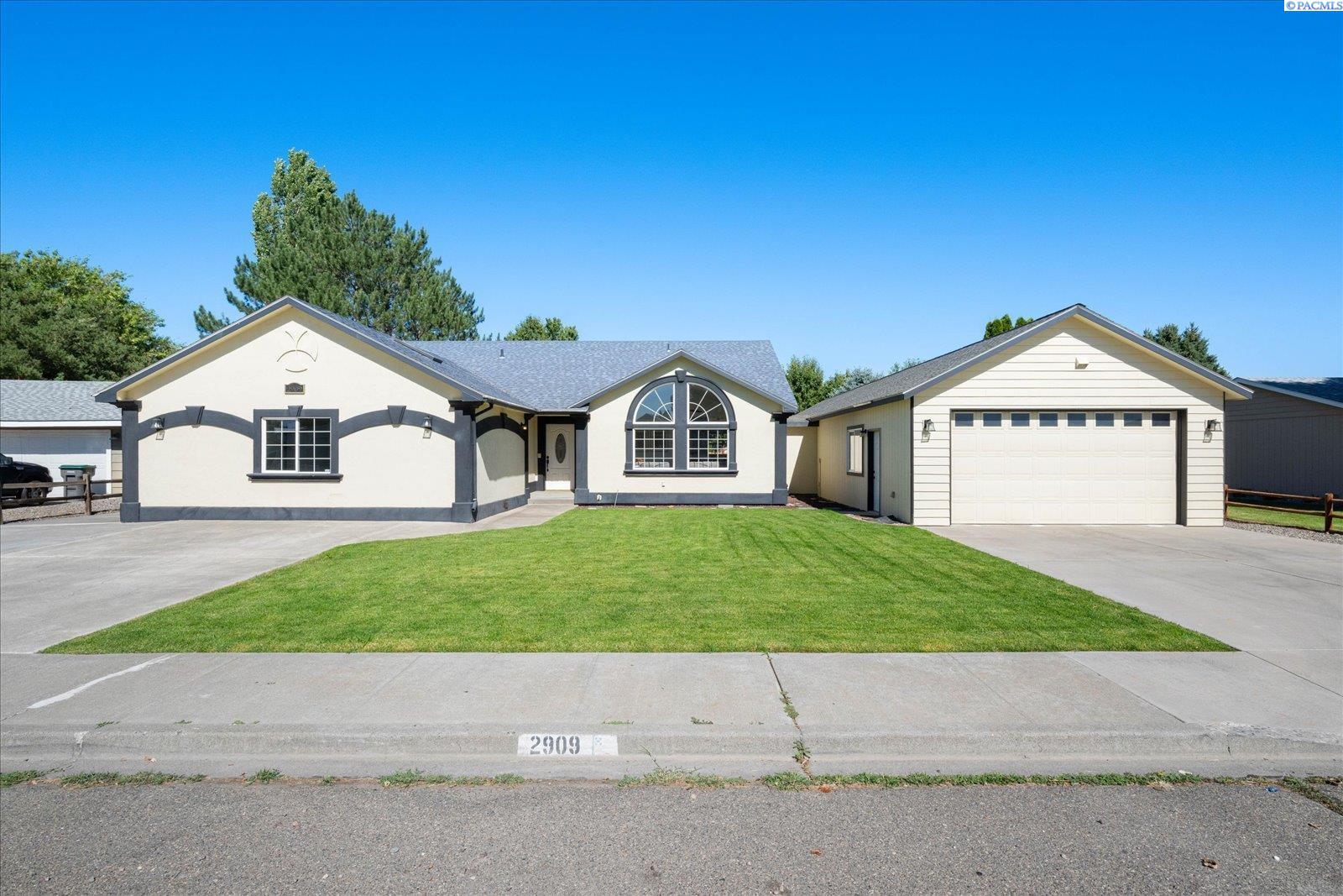 2909 S Yelm Street — photo