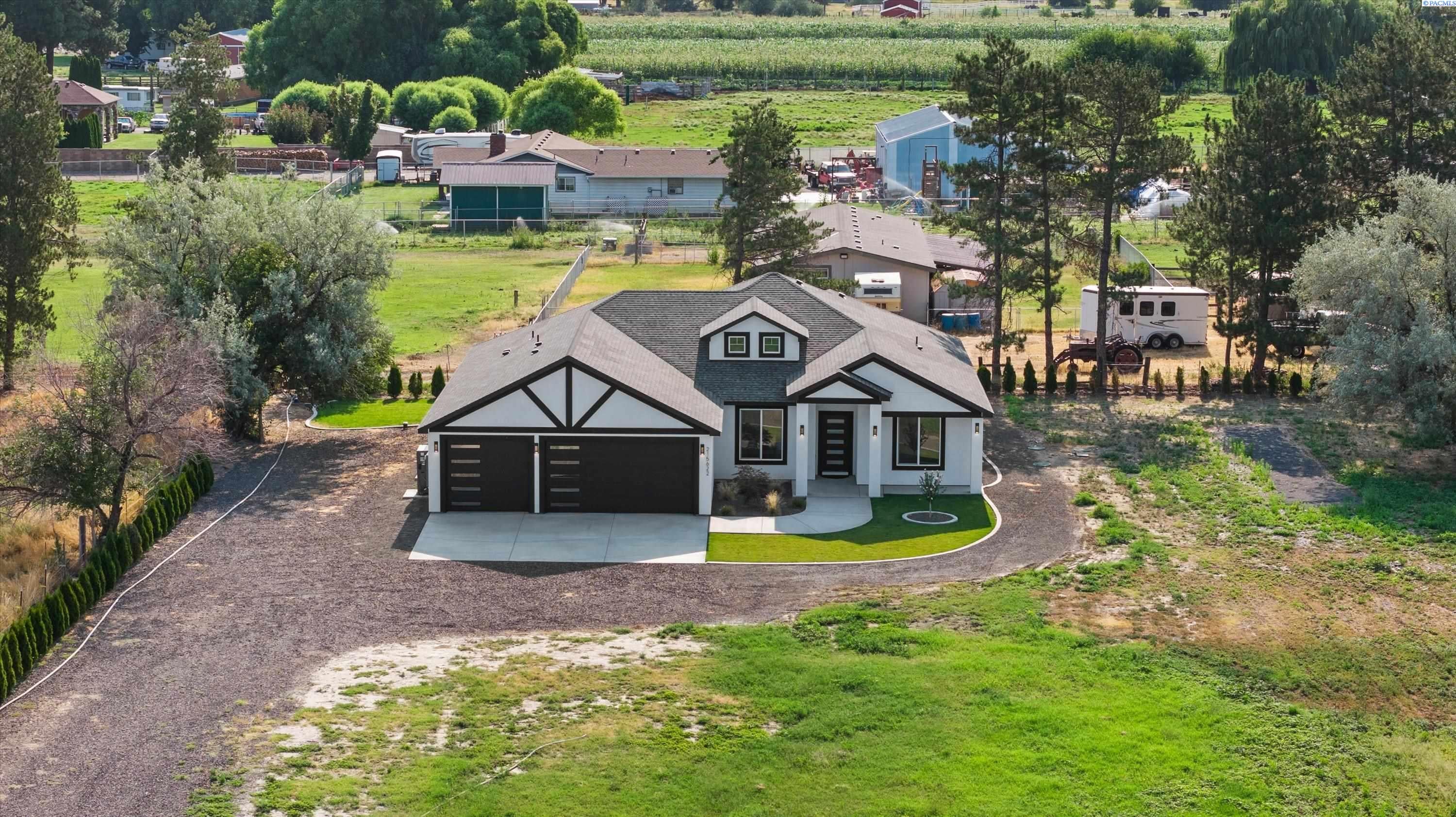 215622 E SR 397 — photo