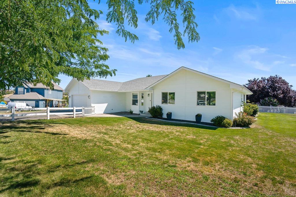2291 Selah loop Road, Selah, WA 98942 — photo 2
