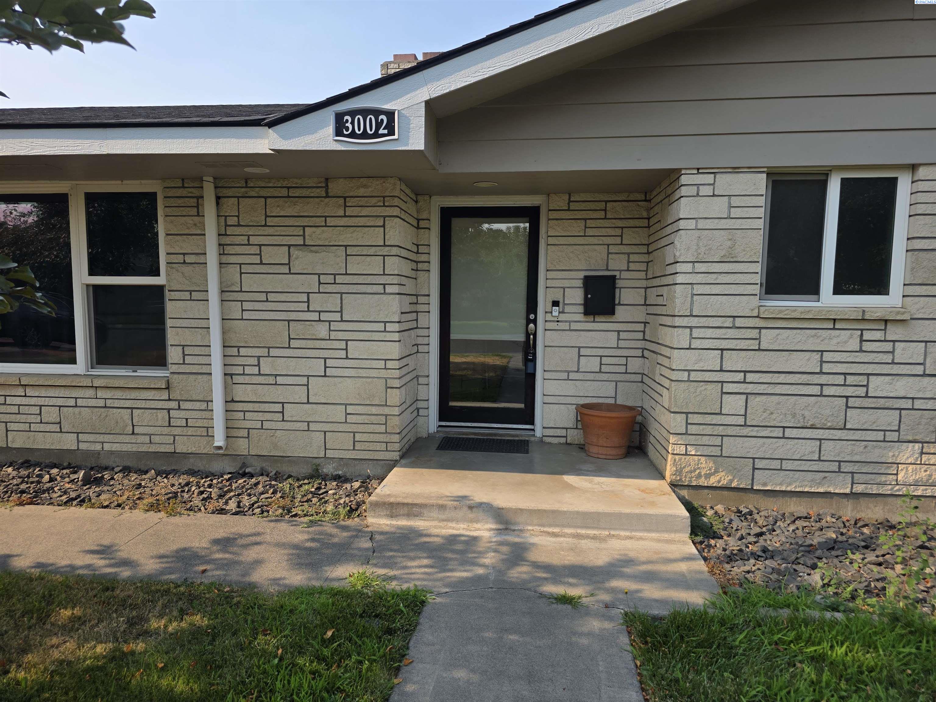 3002 W Metaline Place — photo