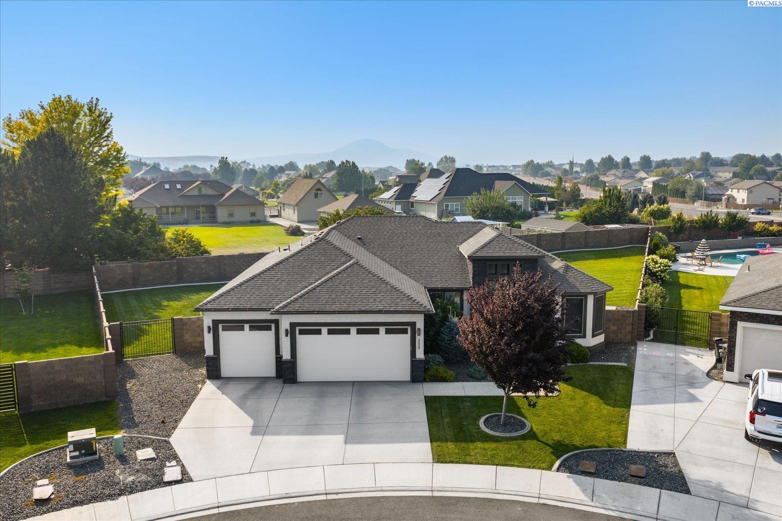 3529 Curtis Dr — photo