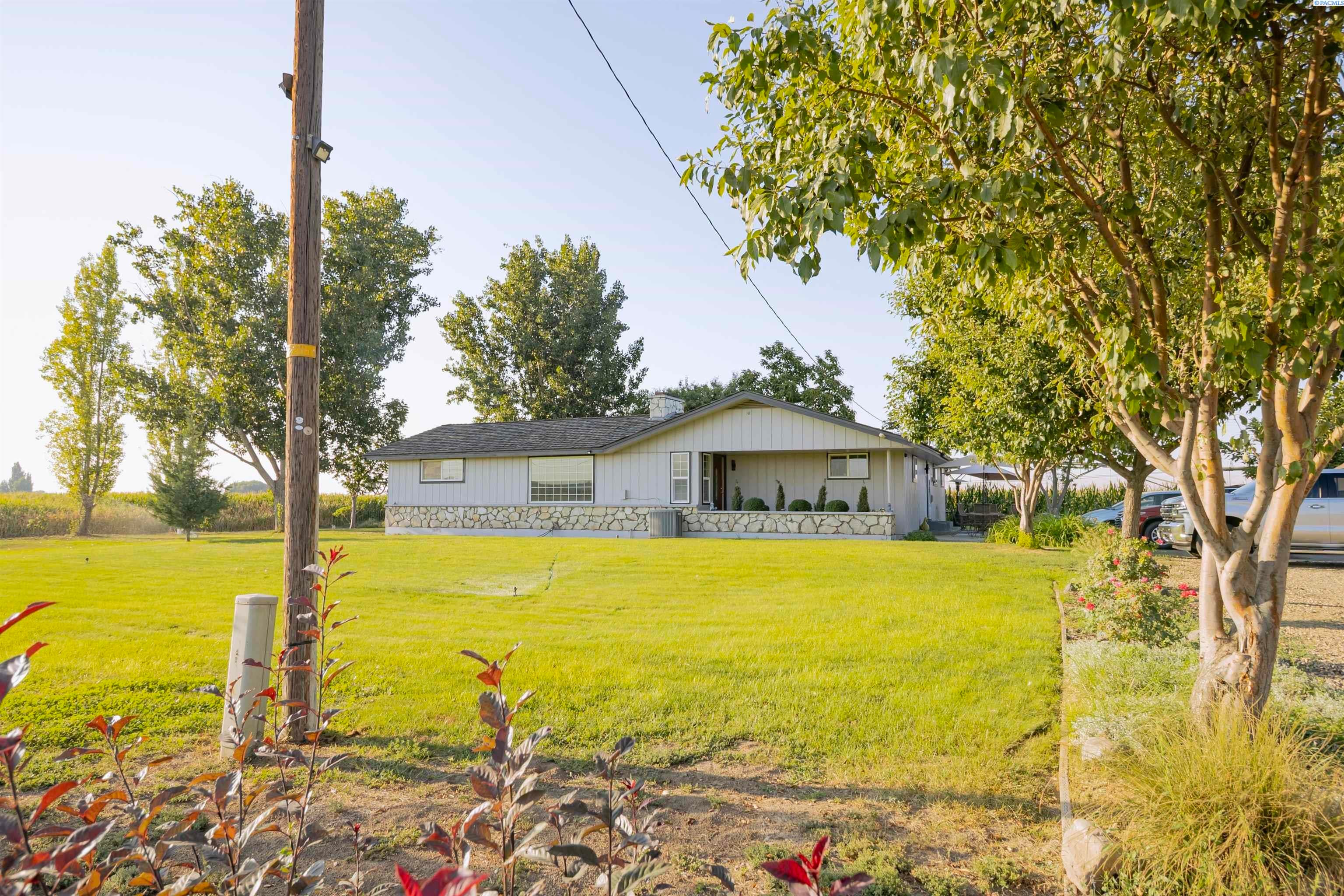 691 Van Belle Rd — photo