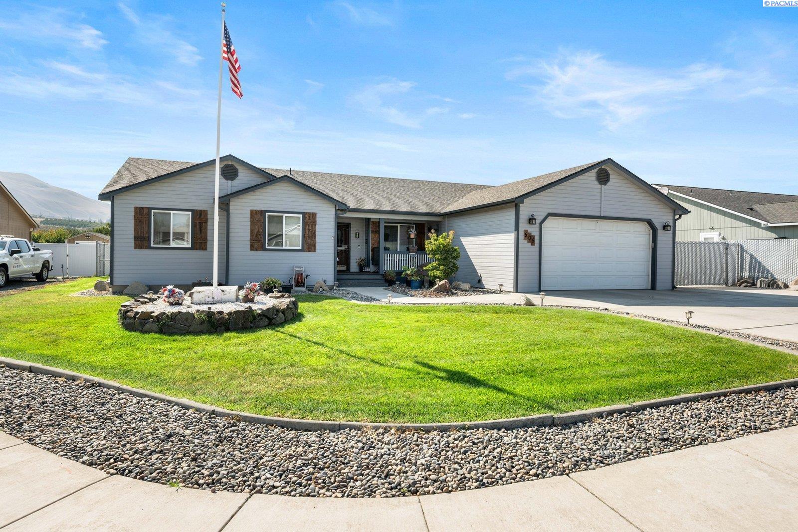 505 Paver Ct — photo