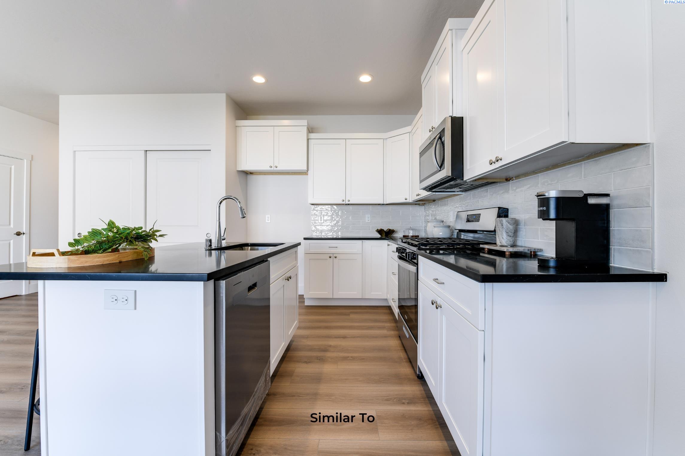 7513 Grapevine Court — photo